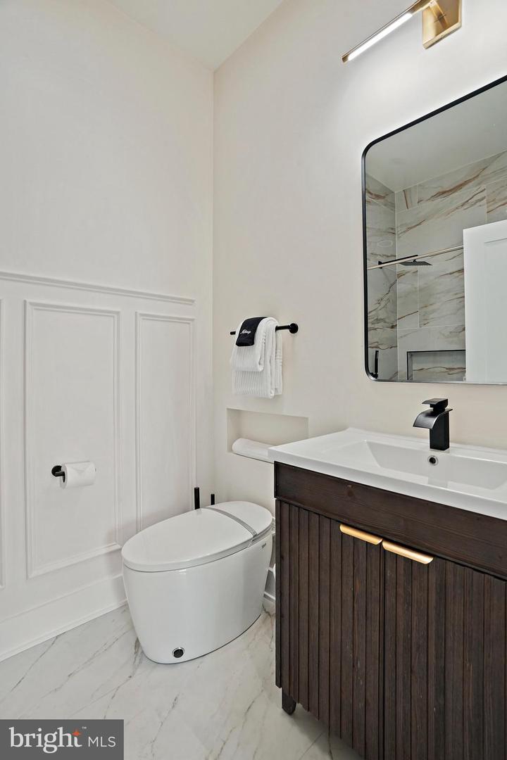 1404 MASSACHUSETTS AVE SE, WASHINGTON, District Of Columbia 20003, 4 Bedrooms Bedrooms, ,4 BathroomsBathrooms,Residential,For sale,1404 MASSACHUSETTS AVE SE,DCDC2222970 MLS # DCDC2222970