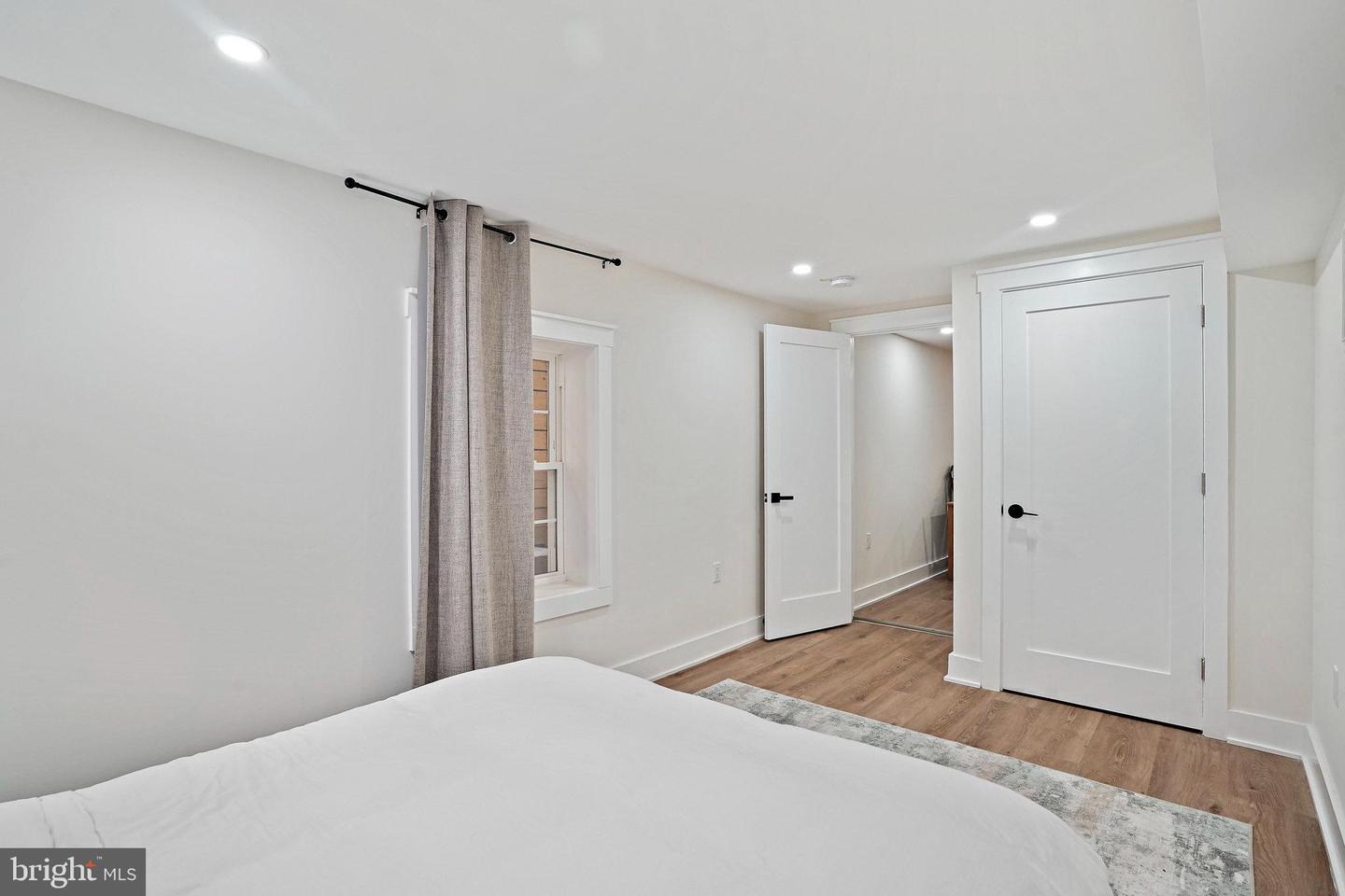1404 MASSACHUSETTS AVE SE, WASHINGTON, District Of Columbia 20003, 4 Bedrooms Bedrooms, ,4 BathroomsBathrooms,Residential,For sale,1404 MASSACHUSETTS AVE SE,DCDC2222970 MLS # DCDC2222970