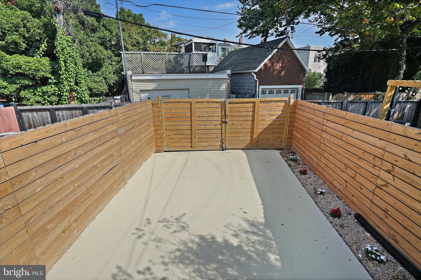 1404 MASSACHUSETTS AVE SE, WASHINGTON, District Of Columbia 20003, 4 Bedrooms Bedrooms, ,4 BathroomsBathrooms,Residential,For sale,1404 MASSACHUSETTS AVE SE,DCDC2222970 MLS # DCDC2222970
