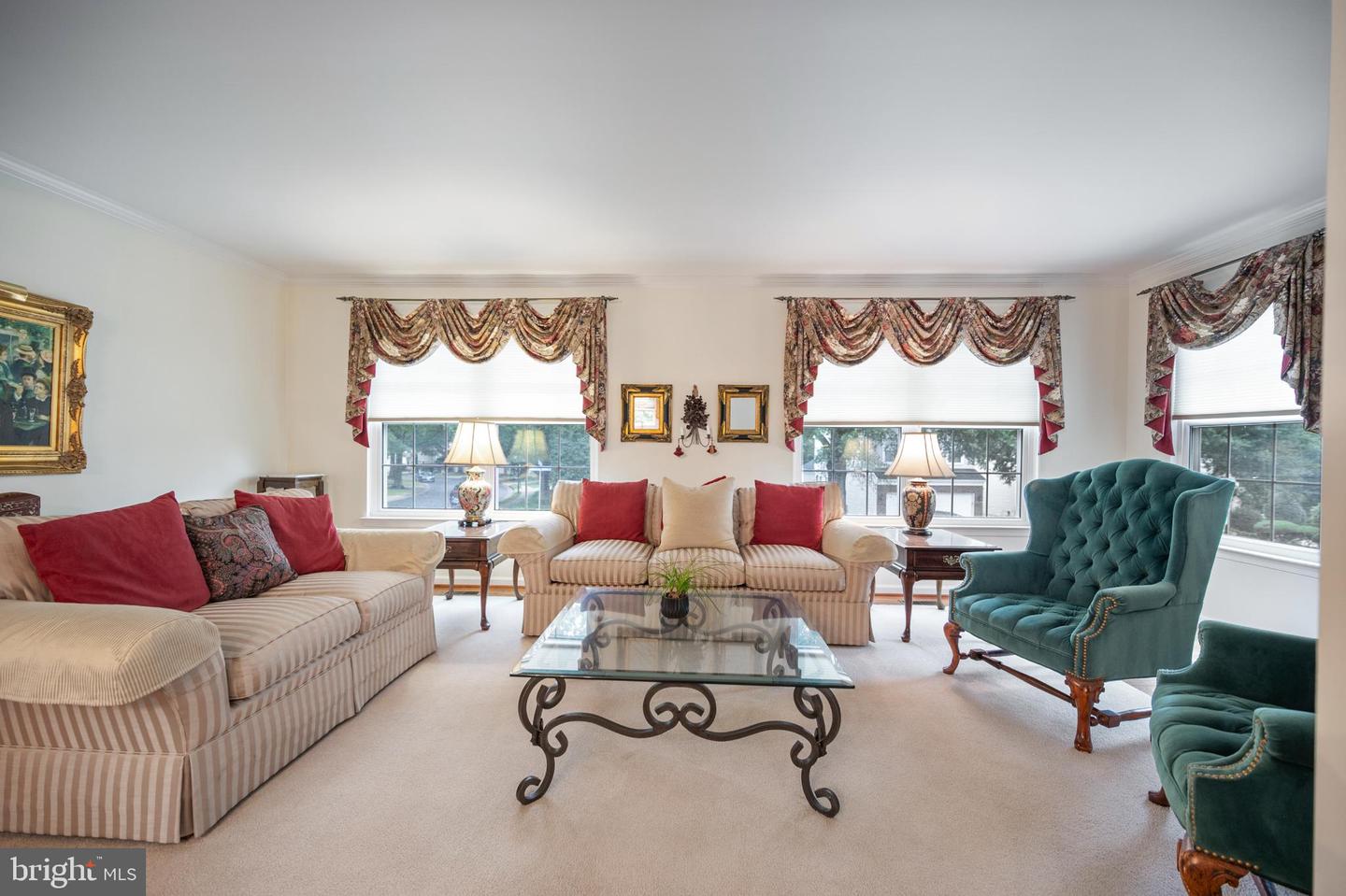 5422 CASTLE BAR LN, ALEXANDRIA, Virginia 22315, 5 Bedrooms Bedrooms, 14 Rooms Rooms,3 BathroomsBathrooms,Residential,For sale,5422 CASTLE BAR LN,VAFX2229682 MLS # VAFX2229682
