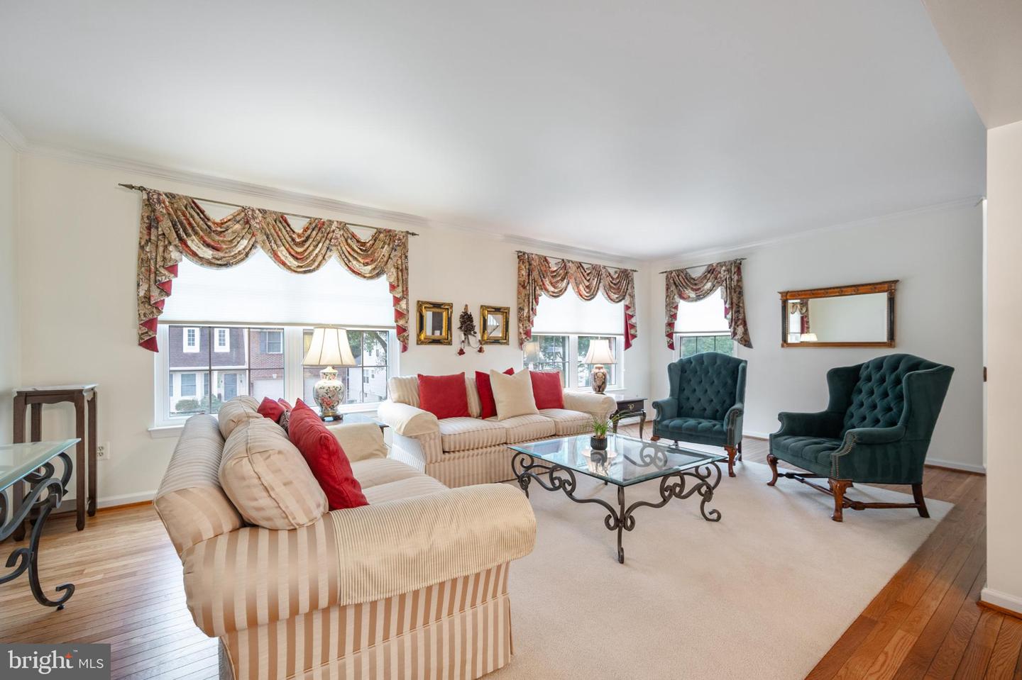 5422 CASTLE BAR LN, ALEXANDRIA, Virginia 22315, 5 Bedrooms Bedrooms, 14 Rooms Rooms,3 BathroomsBathrooms,Residential,For sale,5422 CASTLE BAR LN,VAFX2229682 MLS # VAFX2229682