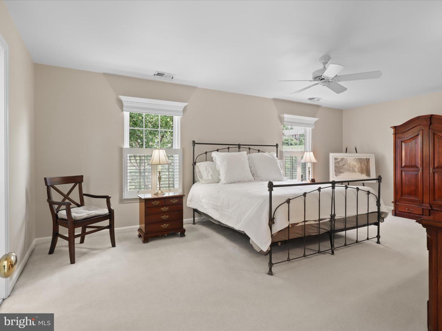 5422 CASTLE BAR LN, ALEXANDRIA, Virginia 22315, 5 Bedrooms Bedrooms, 14 Rooms Rooms,3 BathroomsBathrooms,Residential,For sale,5422 CASTLE BAR LN,VAFX2229682 MLS # VAFX2229682