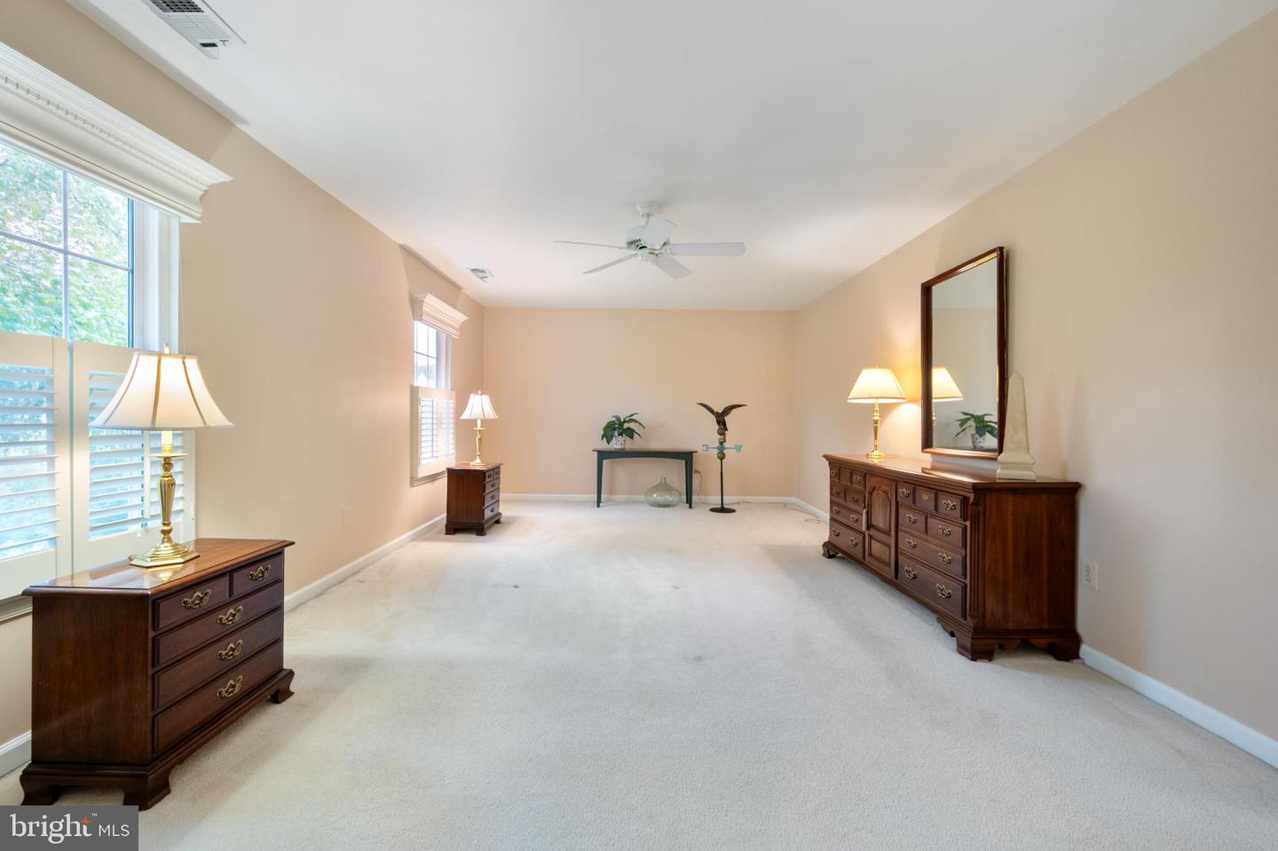5422 CASTLE BAR LN, ALEXANDRIA, Virginia 22315, 5 Bedrooms Bedrooms, 14 Rooms Rooms,3 BathroomsBathrooms,Residential,For sale,5422 CASTLE BAR LN,VAFX2229682 MLS # VAFX2229682