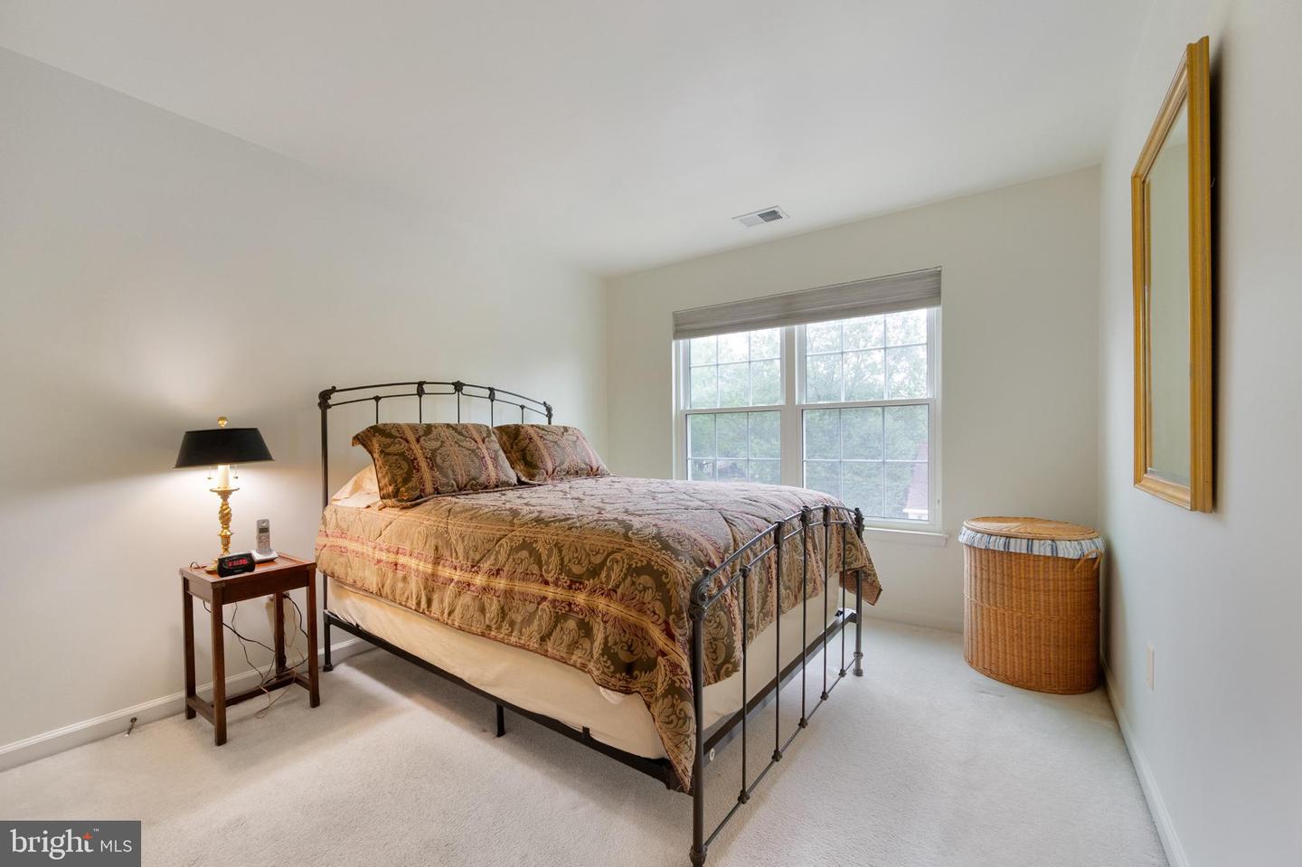 5422 CASTLE BAR LN, ALEXANDRIA, Virginia 22315, 5 Bedrooms Bedrooms, 14 Rooms Rooms,3 BathroomsBathrooms,Residential,For sale,5422 CASTLE BAR LN,VAFX2229682 MLS # VAFX2229682