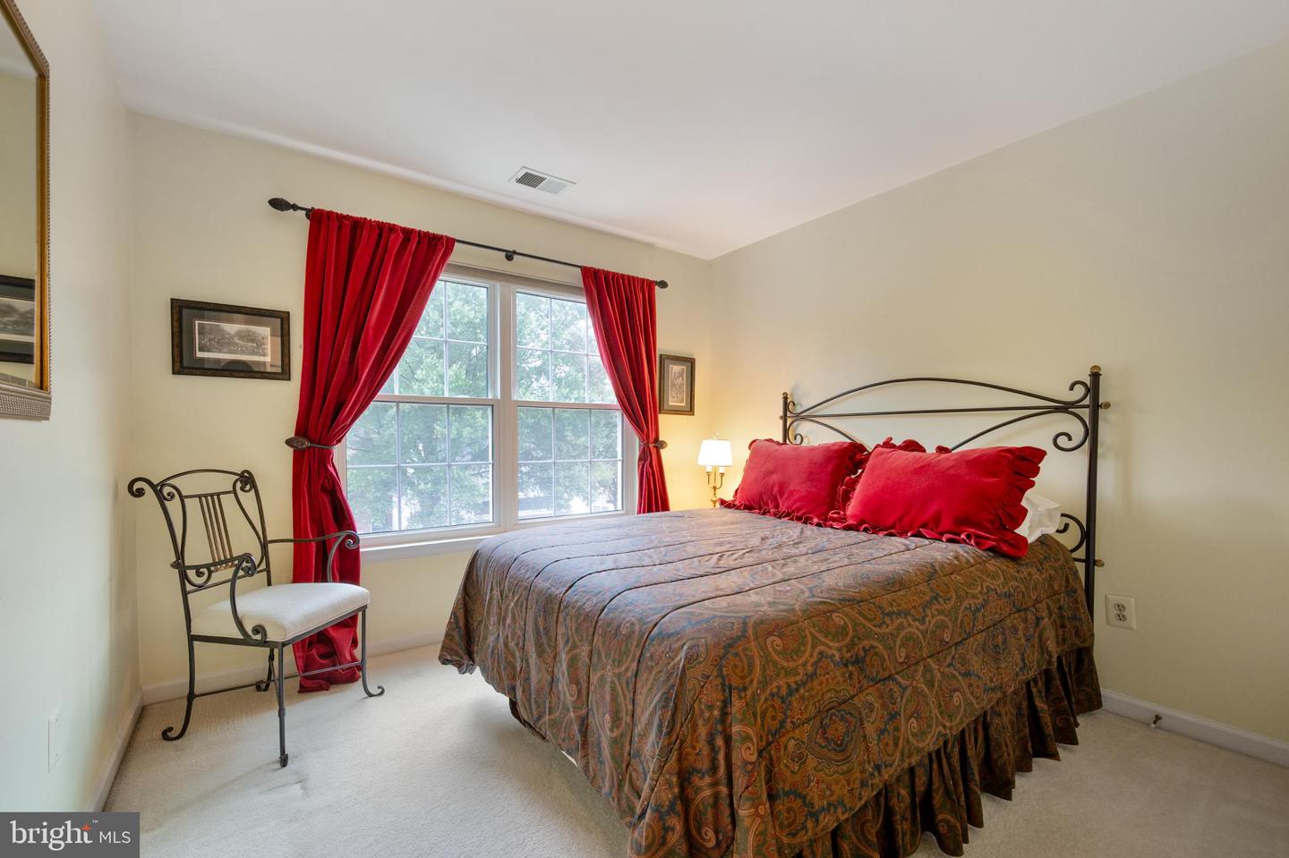 5422 CASTLE BAR LN, ALEXANDRIA, Virginia 22315, 5 Bedrooms Bedrooms, 14 Rooms Rooms,3 BathroomsBathrooms,Residential,For sale,5422 CASTLE BAR LN,VAFX2229682 MLS # VAFX2229682