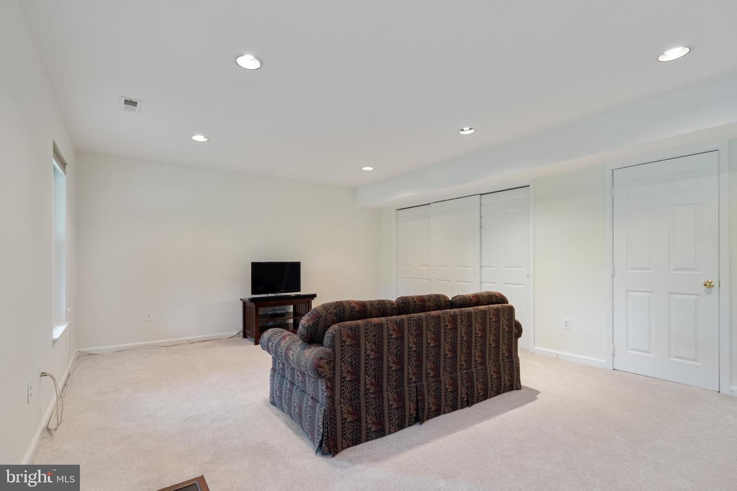 5422 CASTLE BAR LN, ALEXANDRIA, Virginia 22315, 5 Bedrooms Bedrooms, 14 Rooms Rooms,3 BathroomsBathrooms,Residential,For sale,5422 CASTLE BAR LN,VAFX2229682 MLS # VAFX2229682