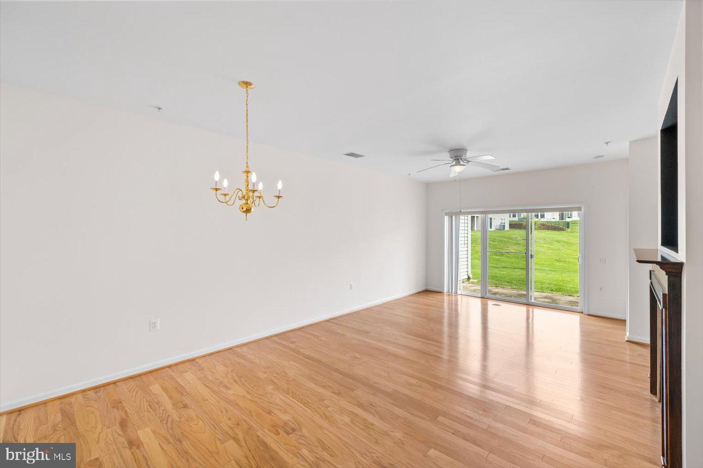 23 HIGHLANDER DR #41-2, FREDERICKSBURG, Virginia 22406, 2 Bedrooms Bedrooms, ,2 BathroomsBathrooms,Residential,For sale,23 HIGHLANDER DR #41-2,VAST2038240 MLS # VAST2038240