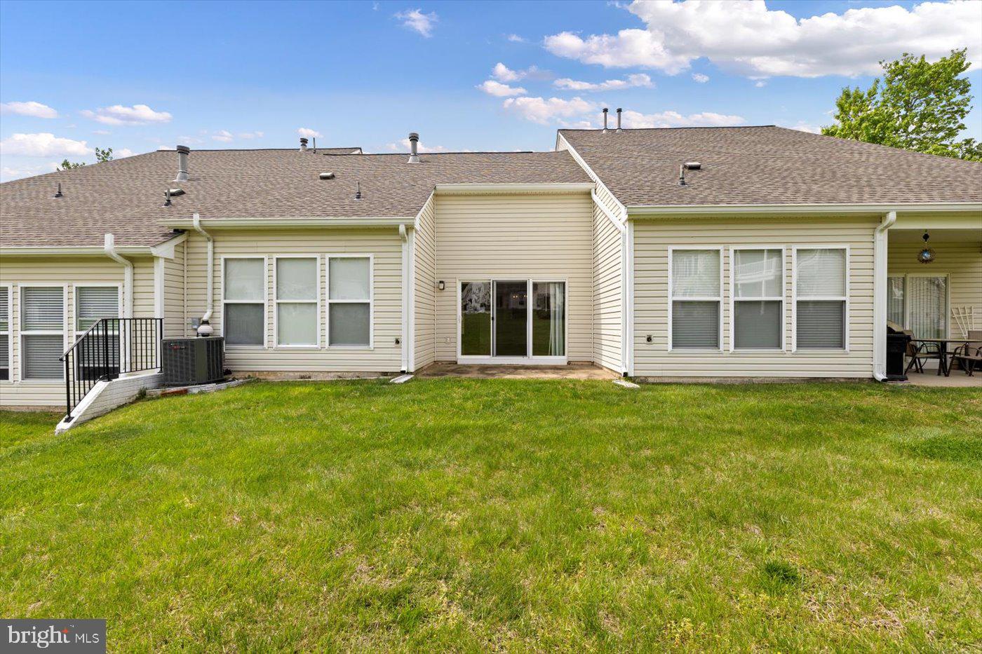 23 HIGHLANDER DR #41-2, FREDERICKSBURG, Virginia 22406, 2 Bedrooms Bedrooms, ,2 BathroomsBathrooms,Residential,For sale,23 HIGHLANDER DR #41-2,VAST2038240 MLS # VAST2038240