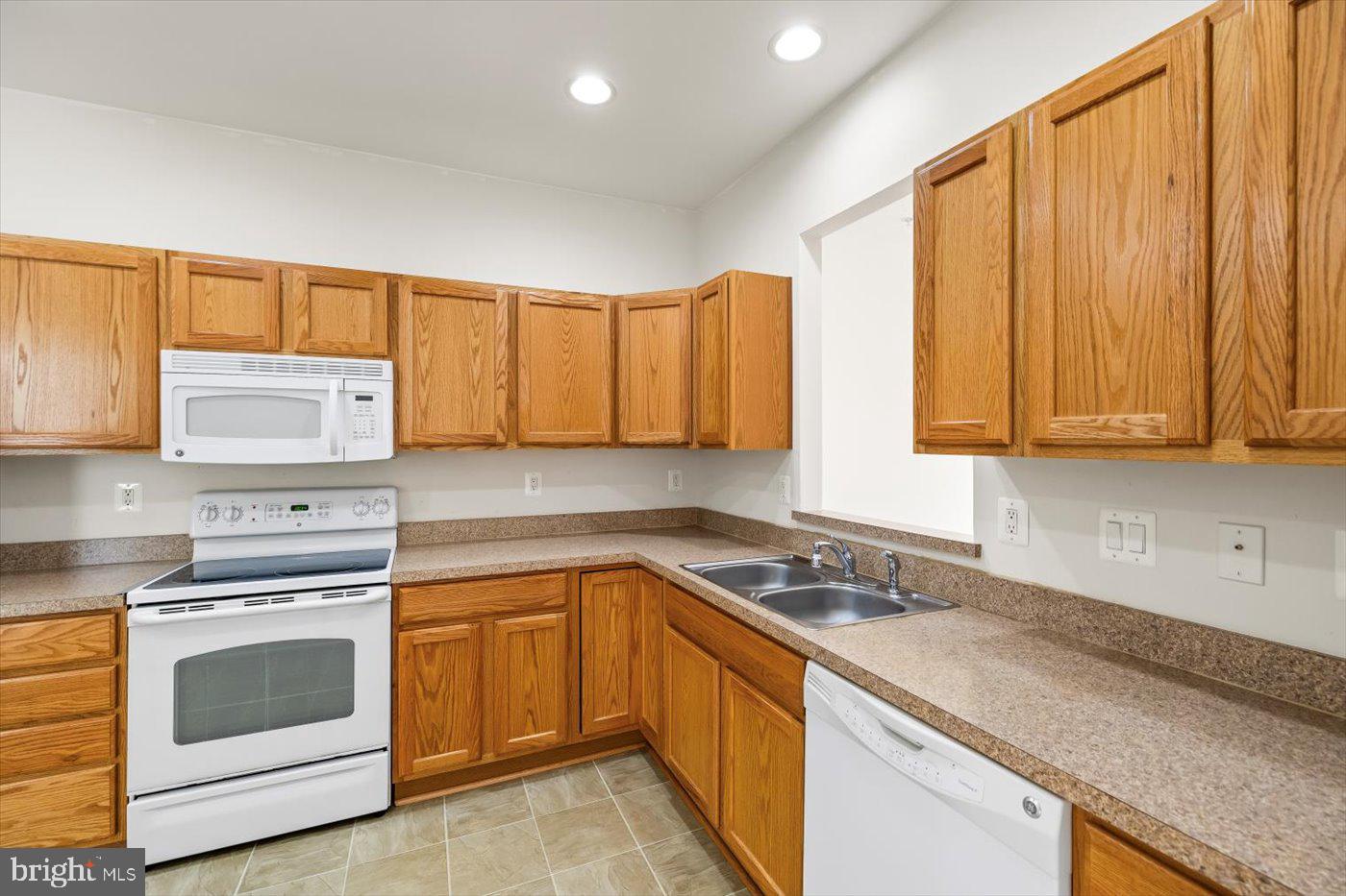 23 HIGHLANDER DR #41-2, FREDERICKSBURG, Virginia 22406, 2 Bedrooms Bedrooms, ,2 BathroomsBathrooms,Residential,For sale,23 HIGHLANDER DR #41-2,VAST2038240 MLS # VAST2038240