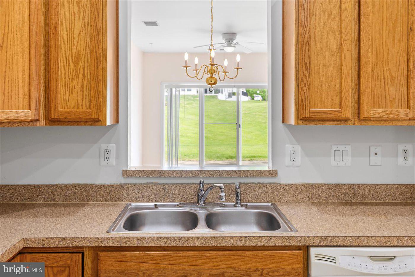 23 HIGHLANDER DR #41-2, FREDERICKSBURG, Virginia 22406, 2 Bedrooms Bedrooms, ,2 BathroomsBathrooms,Residential,For sale,23 HIGHLANDER DR #41-2,VAST2038240 MLS # VAST2038240