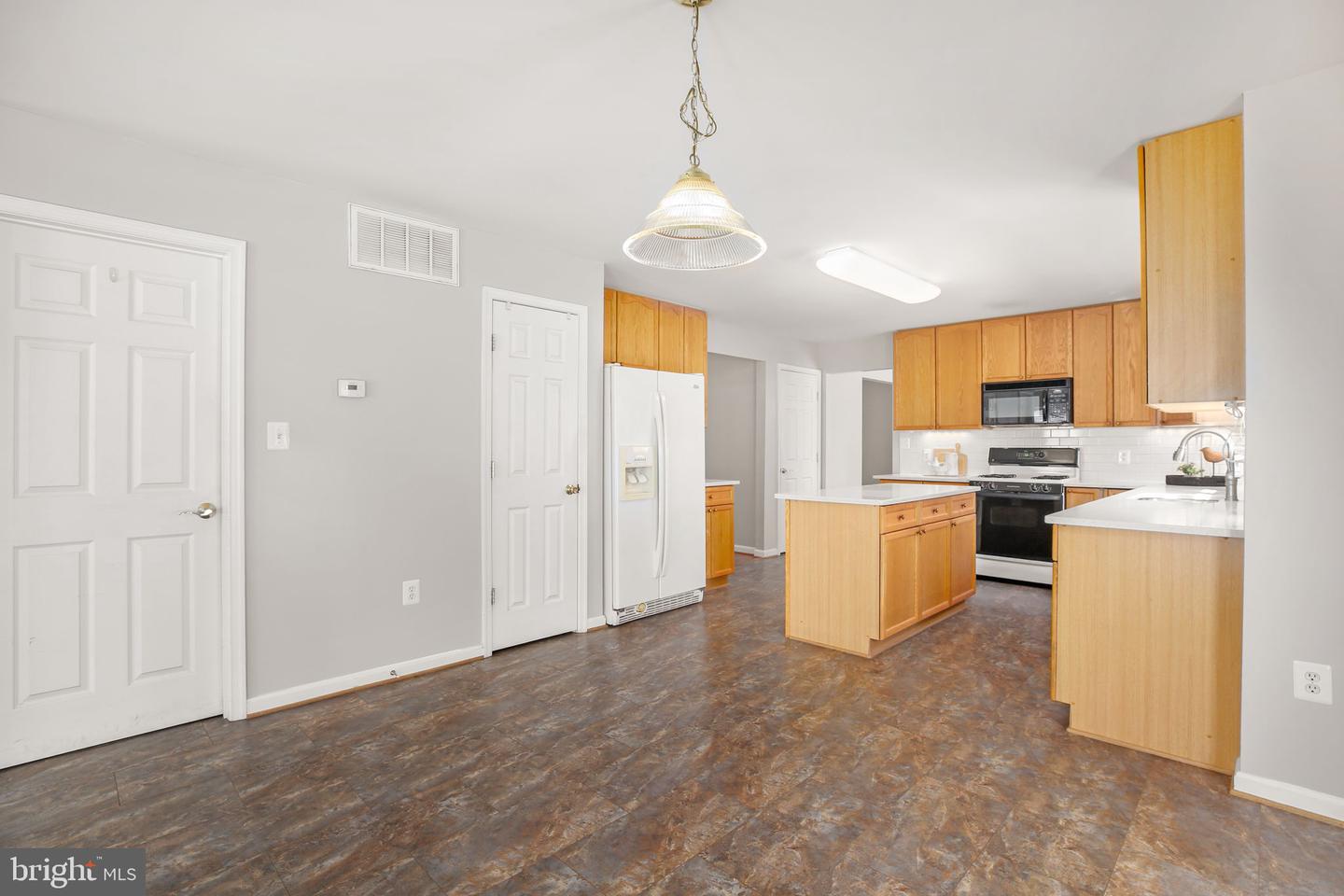10407 NAPOLEON ST, FREDERICKSBURG, Virginia 22408, 4 Bedrooms Bedrooms, ,2 BathroomsBathrooms,Residential,For sale,10407 NAPOLEON ST,VASP2034696 MLS # VASP2034696