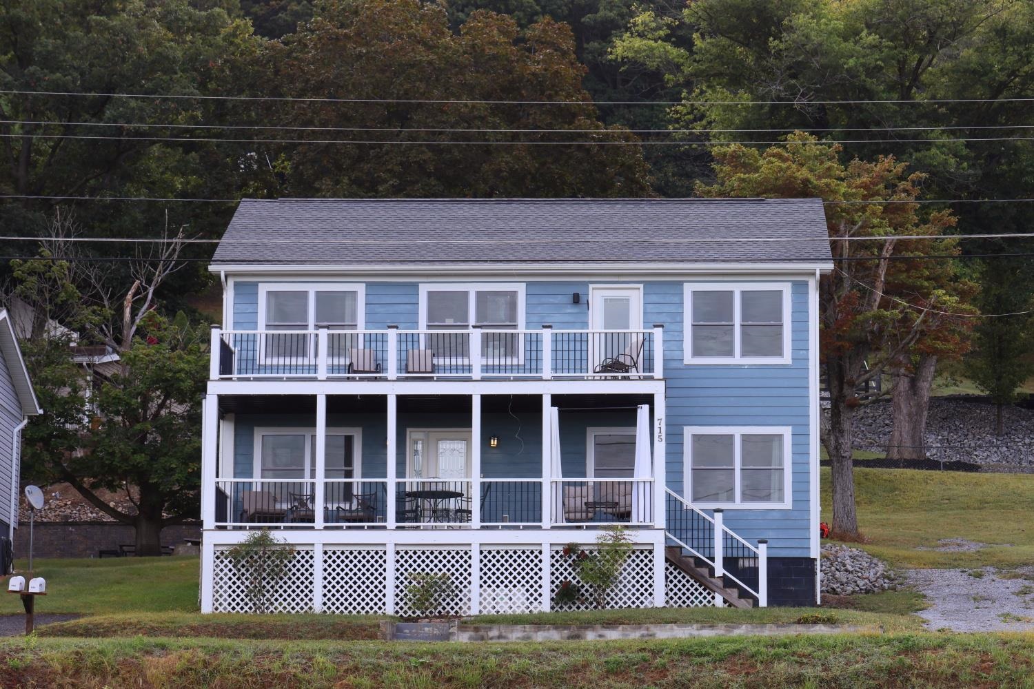 715 AMHERST RD, STAUNTON, Virginia 24401, 3 Bedrooms Bedrooms, ,3 BathroomsBathrooms,Residential,715 AMHERST RD,669500 MLS # 669500