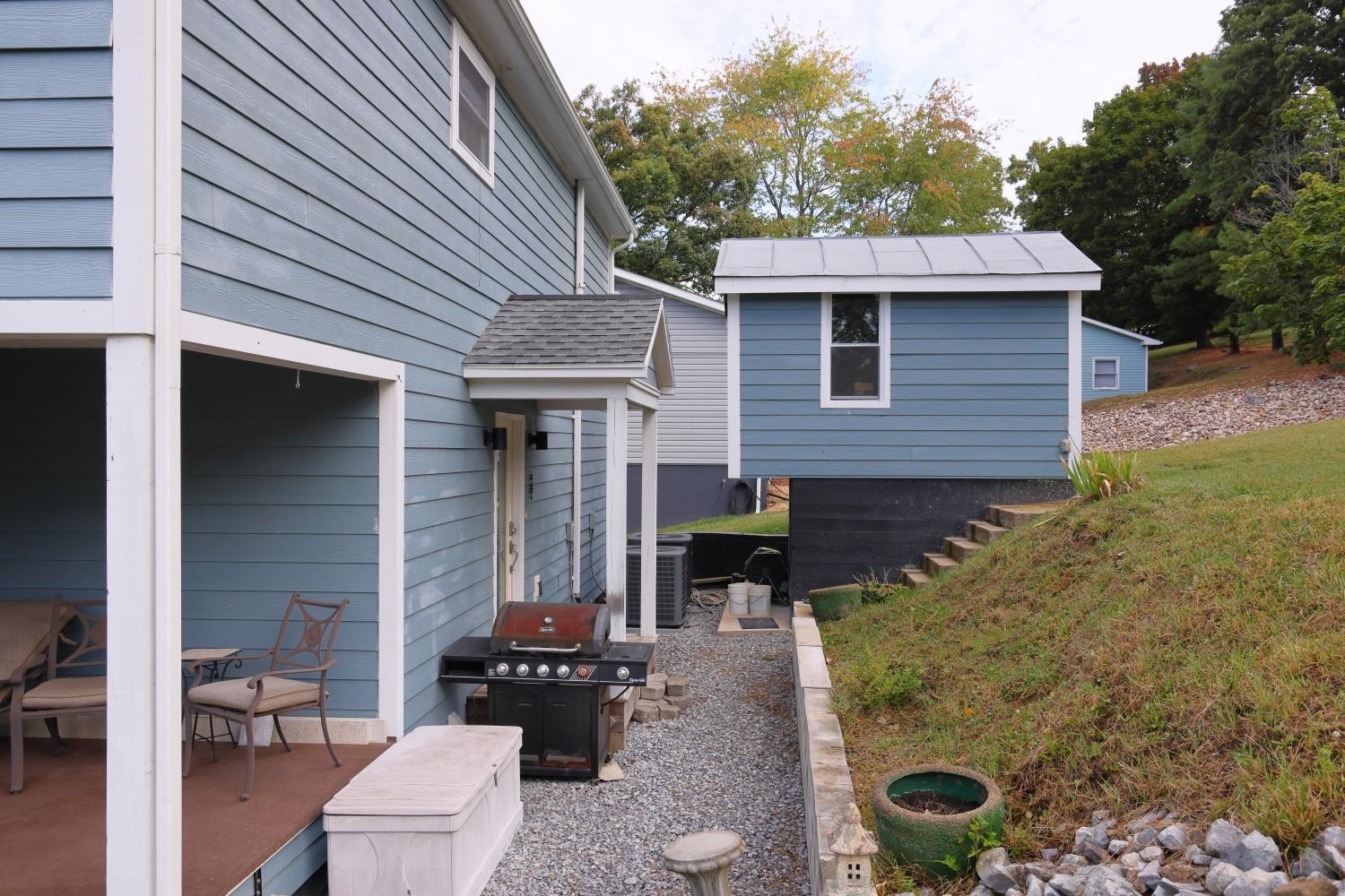 715 AMHERST RD, STAUNTON, Virginia 24401, 3 Bedrooms Bedrooms, ,3 BathroomsBathrooms,Residential,715 AMHERST RD,669500 MLS # 669500
