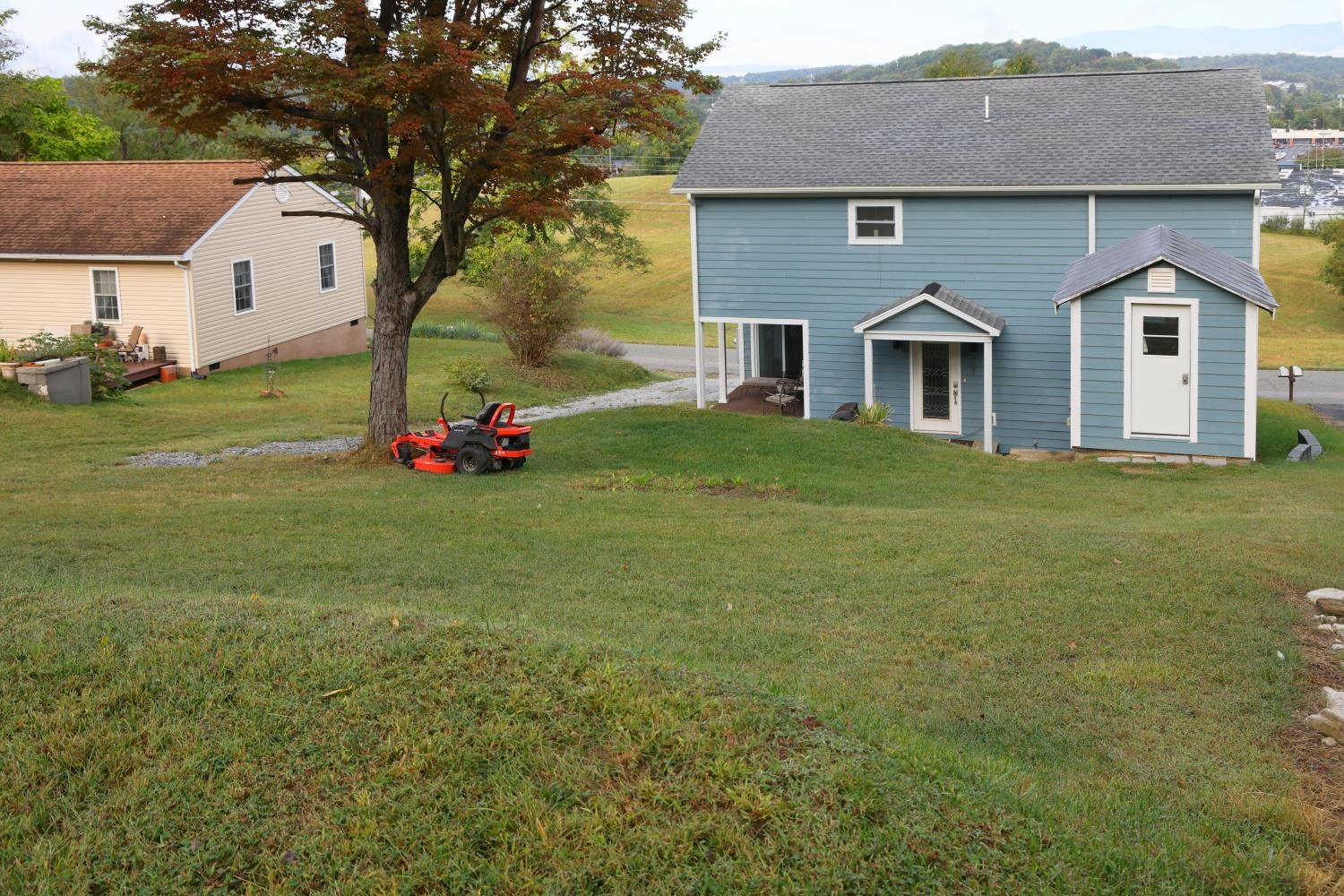 715 AMHERST RD, STAUNTON, Virginia 24401, 3 Bedrooms Bedrooms, ,3 BathroomsBathrooms,Residential,715 AMHERST RD,669500 MLS # 669500