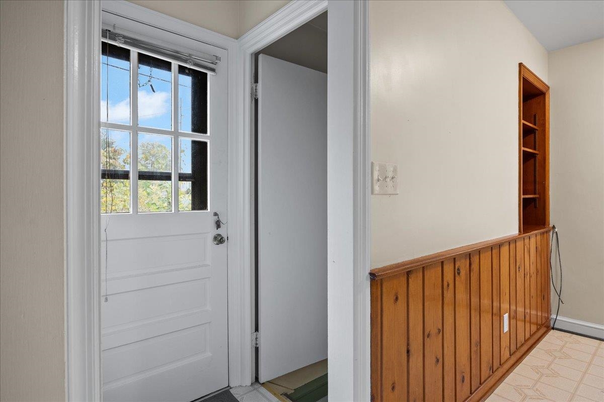 1403 CRAWFORD AVE, HARRISONBURG, Virginia 22801, 4 Bedrooms Bedrooms, ,2 BathroomsBathrooms,Residential,1403 CRAWFORD AVE,669501 MLS # 669501