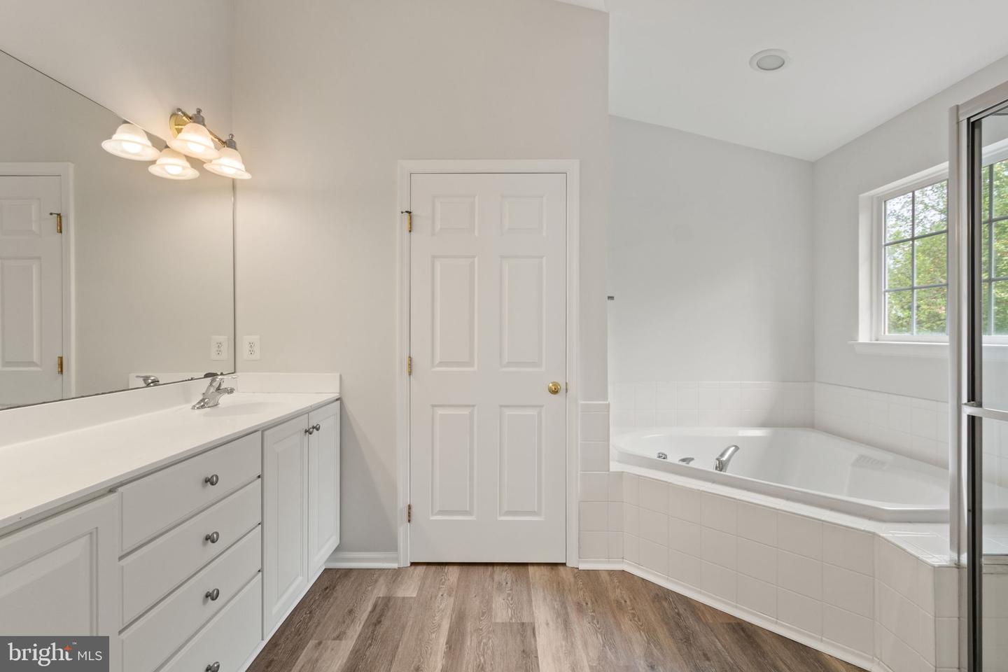 11 EDWIN CT, FREDERICKSBURG, Virginia 22405, 4 Bedrooms Bedrooms, ,3 BathroomsBathrooms,Residential,For sale,11 EDWIN CT,VAST2041988 MLS # VAST2041988