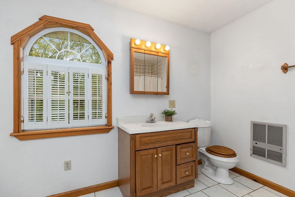 1567 BLUE GRASS HOLLOW RD, MILLBORO, Virginia 24460, 3 Bedrooms Bedrooms, ,2 BathroomsBathrooms,Residential,1567 BLUE GRASS HOLLOW RD,669479 MLS # 669479