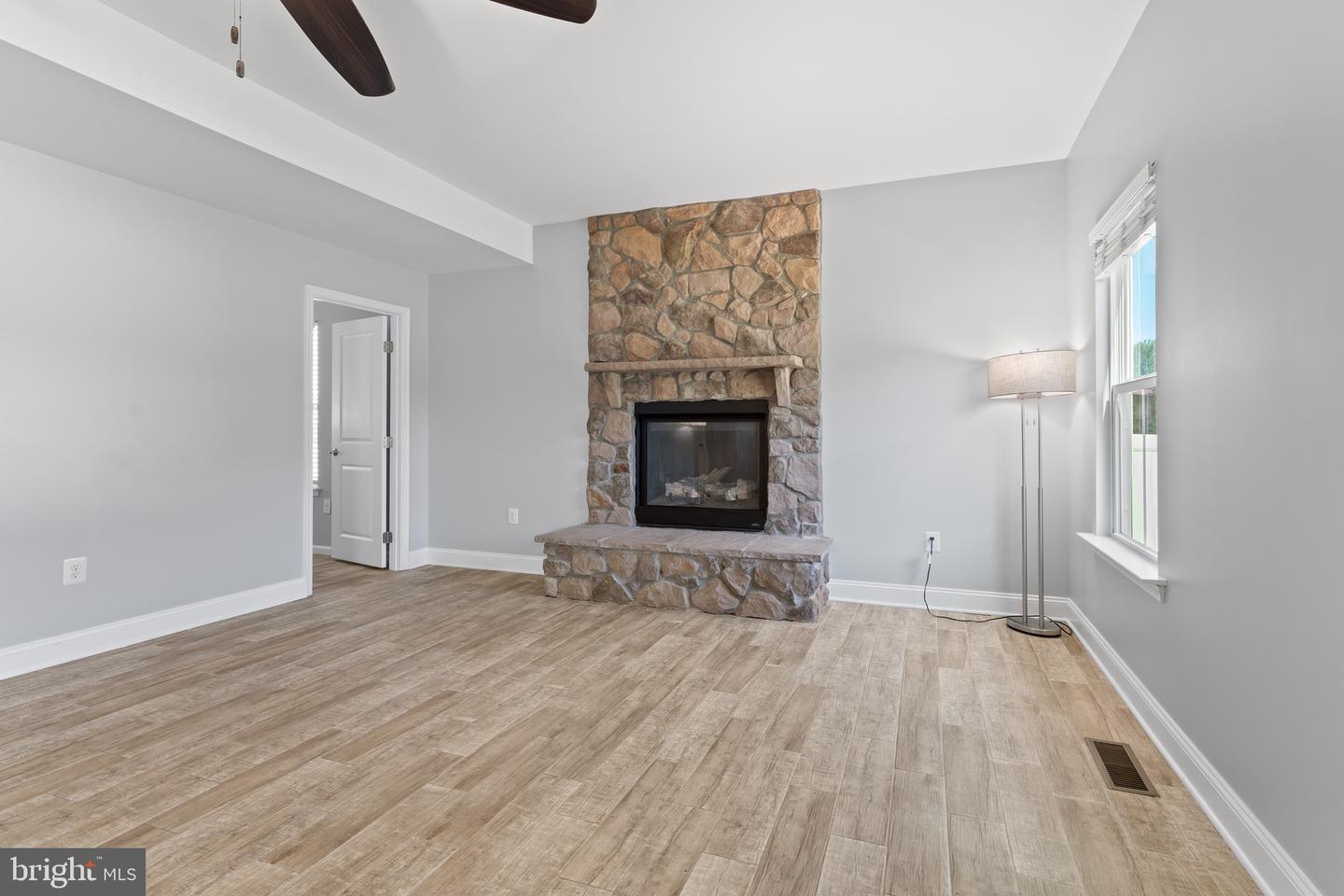 2411 WALTHALL CT, FREDERICKSBURG, Virginia 22408, 4 Bedrooms Bedrooms, ,3 BathroomsBathrooms,Residential,For sale,2411 WALTHALL CT,VASP2035686 MLS # VASP2035686