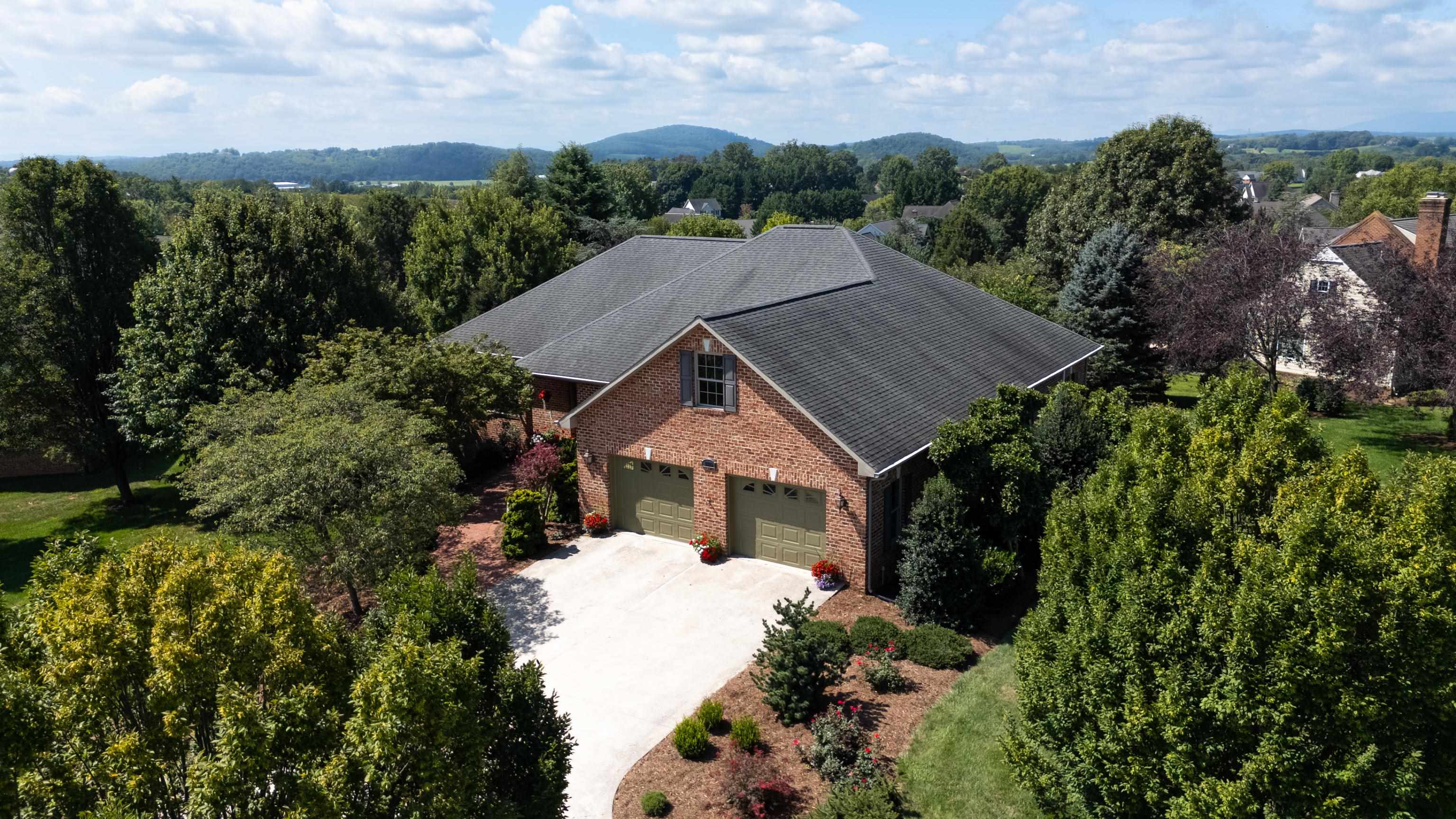 1529 MT CRAWFORD AVE, BRIDGEWATER, Virginia 22812, 4 Bedrooms Bedrooms, ,3 BathroomsBathrooms,Residential,1529 MT CRAWFORD AVE,669493 MLS # 669493
