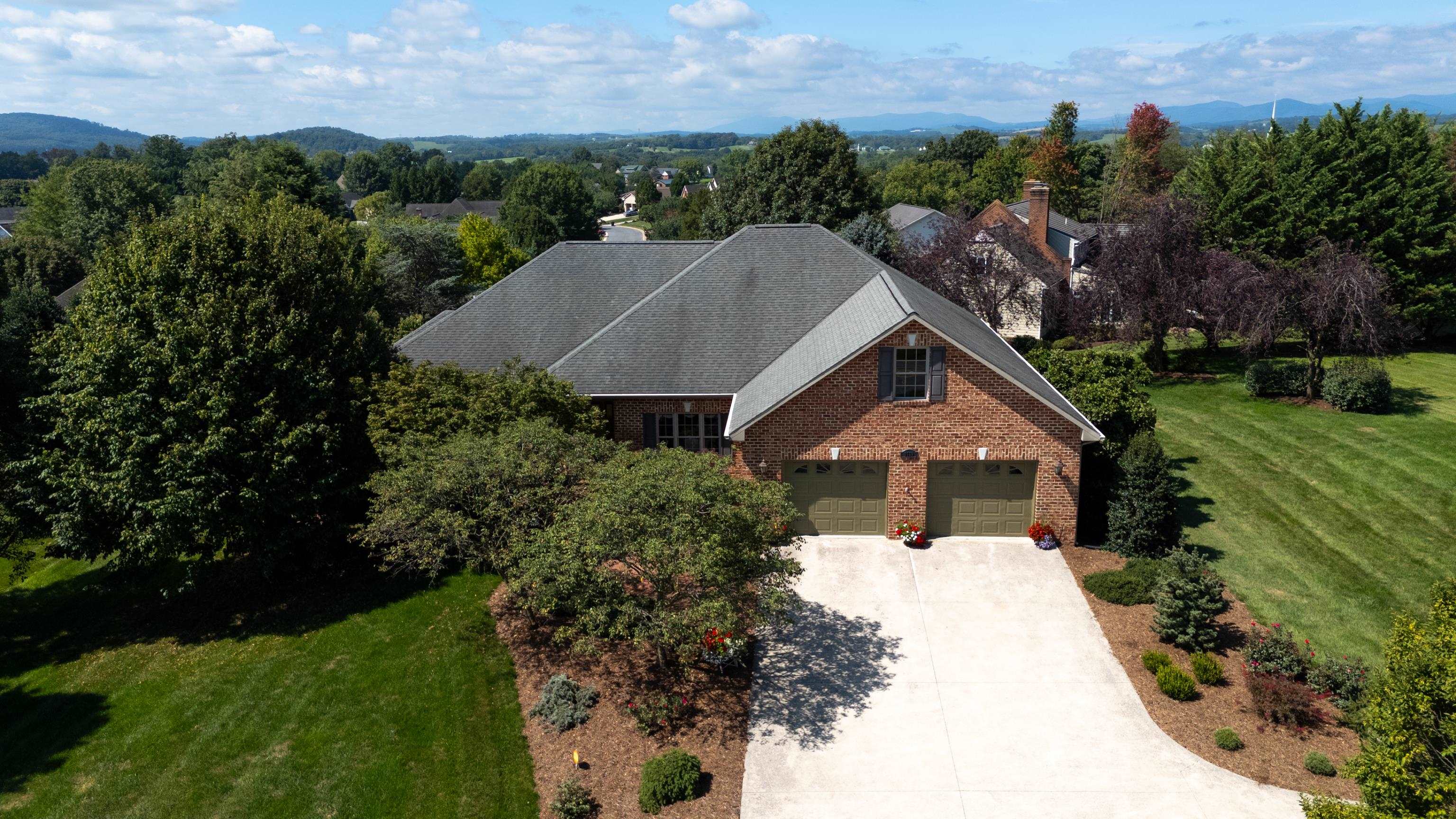 1529 MT CRAWFORD AVE, BRIDGEWATER, Virginia 22812, 4 Bedrooms Bedrooms, ,3 BathroomsBathrooms,Residential,1529 MT CRAWFORD AVE,669493 MLS # 669493