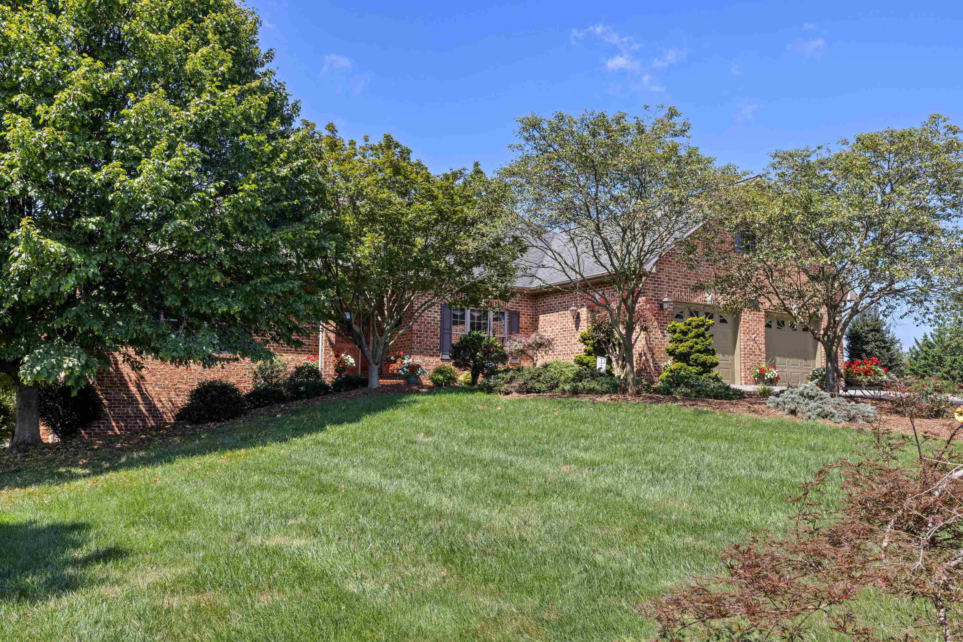 1529 MT CRAWFORD AVE, BRIDGEWATER, Virginia 22812, 4 Bedrooms Bedrooms, ,3 BathroomsBathrooms,Residential,1529 MT CRAWFORD AVE,669493 MLS # 669493