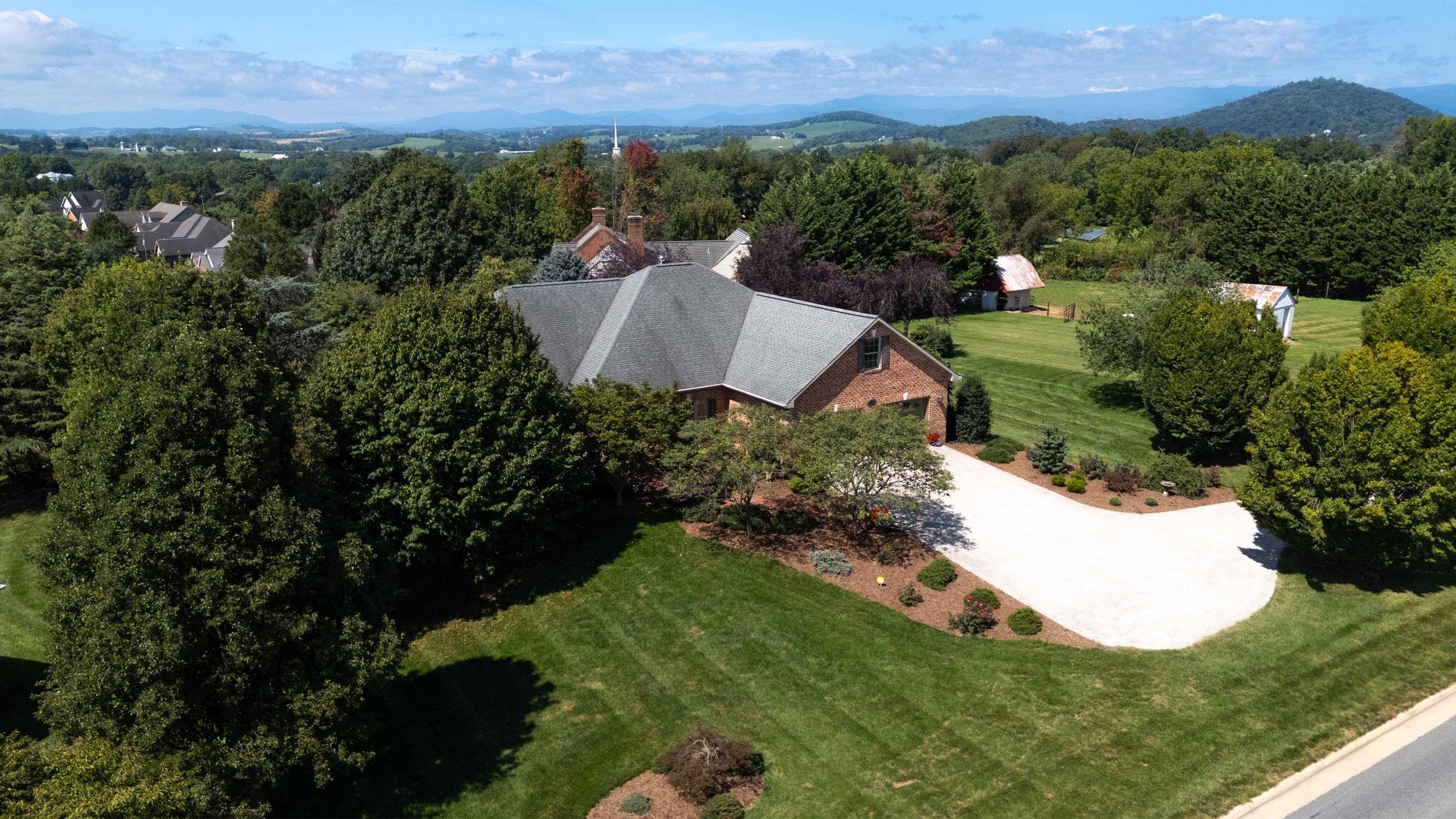 1529 MT CRAWFORD AVE, BRIDGEWATER, Virginia 22812, 4 Bedrooms Bedrooms, ,3 BathroomsBathrooms,Residential,1529 MT CRAWFORD AVE,669493 MLS # 669493