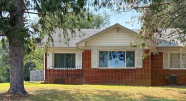 1700 S ELLISON CIR, WAYNESBORO, Virginia 22980, 3 Bedrooms Bedrooms, ,1 BathroomBathrooms,Residential,1700 S ELLISON CIR,669495 MLS # 669495