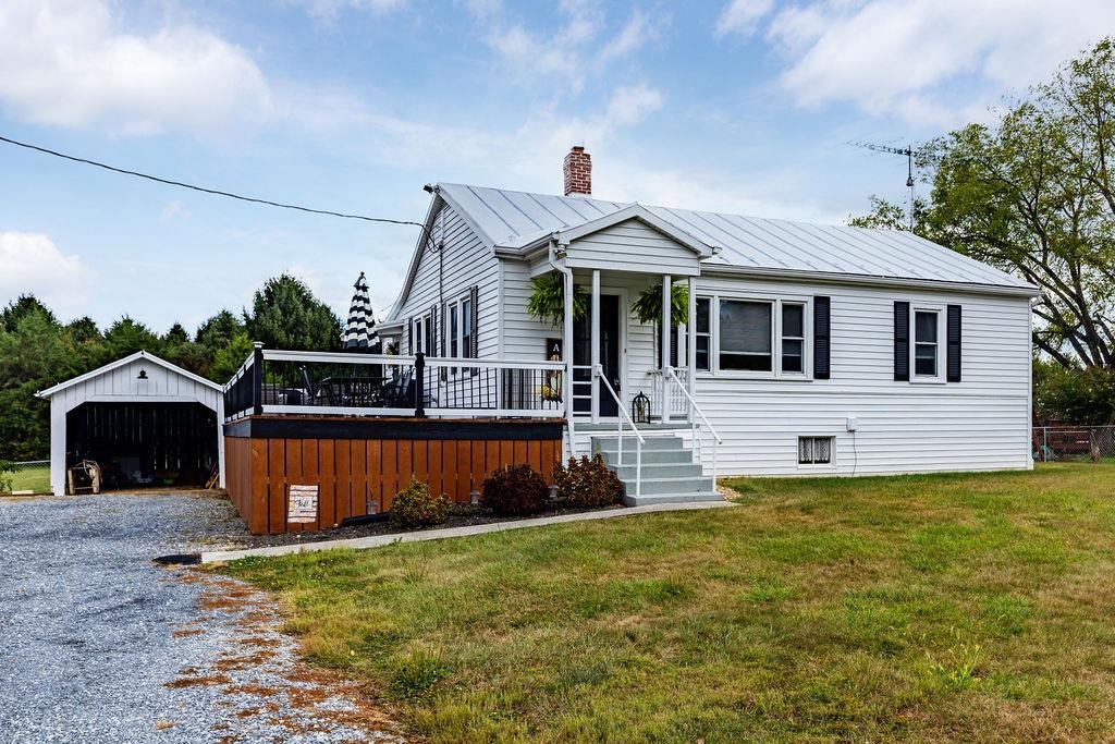 1493 LAUREL HILL RD, VERONA, Virginia 24482, 3 Bedrooms Bedrooms, ,1 BathroomBathrooms,Residential,1493 LAUREL HILL RD,669498 MLS # 669498