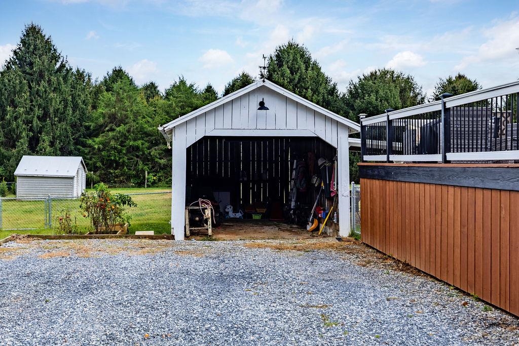 1493 LAUREL HILL RD, VERONA, Virginia 24482, 3 Bedrooms Bedrooms, ,1 BathroomBathrooms,Residential,1493 LAUREL HILL RD,669498 MLS # 669498