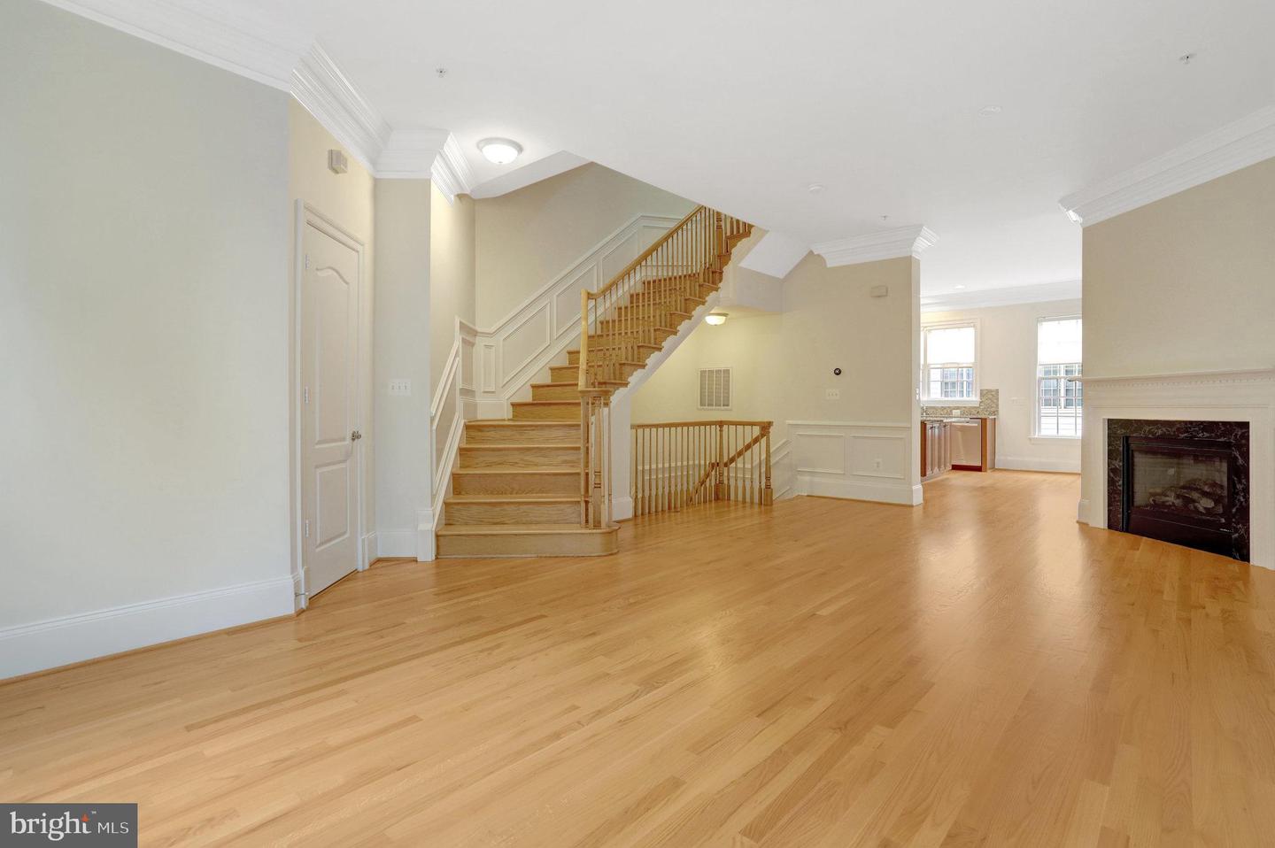1852 CARPENTER RD, ALEXANDRIA, Virginia 22314, 3 Bedrooms Bedrooms, ,3 BathroomsBathrooms,Residential,For sale,1852 CARPENTER RD,VAAX2048972 MLS # VAAX2048972