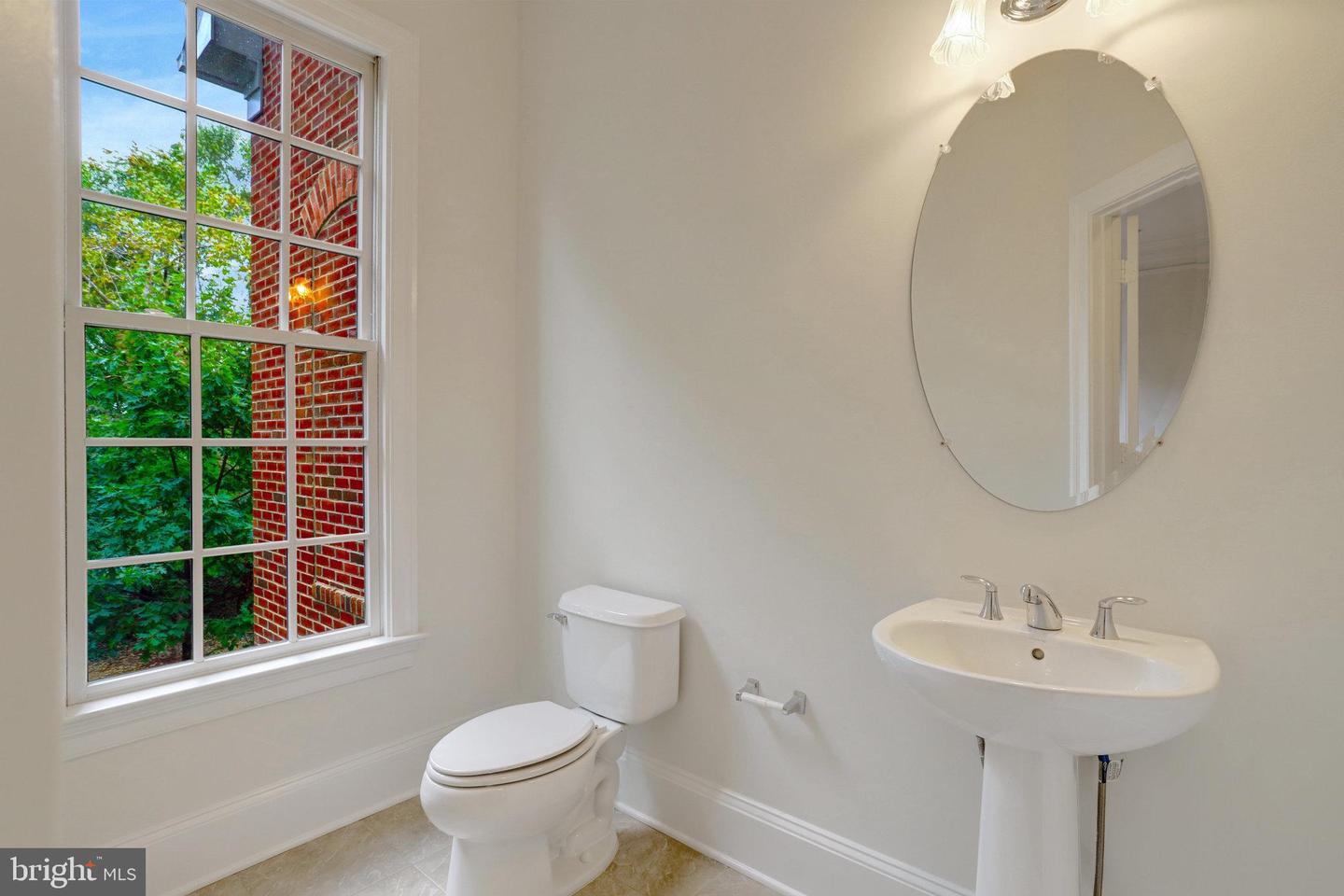 1852 CARPENTER RD, ALEXANDRIA, Virginia 22314, 3 Bedrooms Bedrooms, ,3 BathroomsBathrooms,Residential,For sale,1852 CARPENTER RD,VAAX2048972 MLS # VAAX2048972