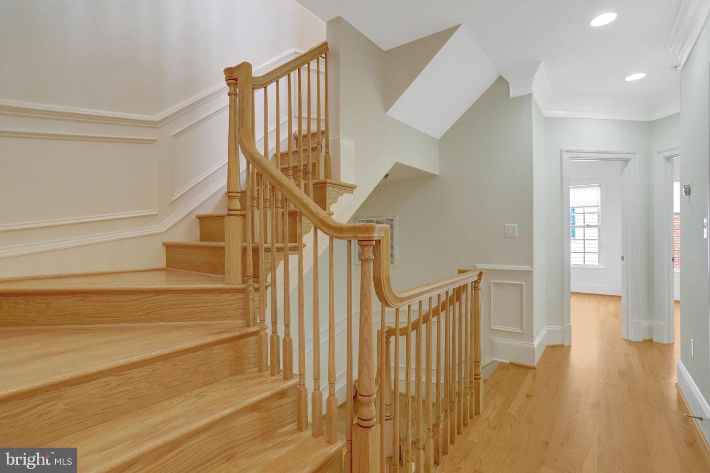 1852 CARPENTER RD, ALEXANDRIA, Virginia 22314, 3 Bedrooms Bedrooms, ,3 BathroomsBathrooms,Residential,For sale,1852 CARPENTER RD,VAAX2048972 MLS # VAAX2048972