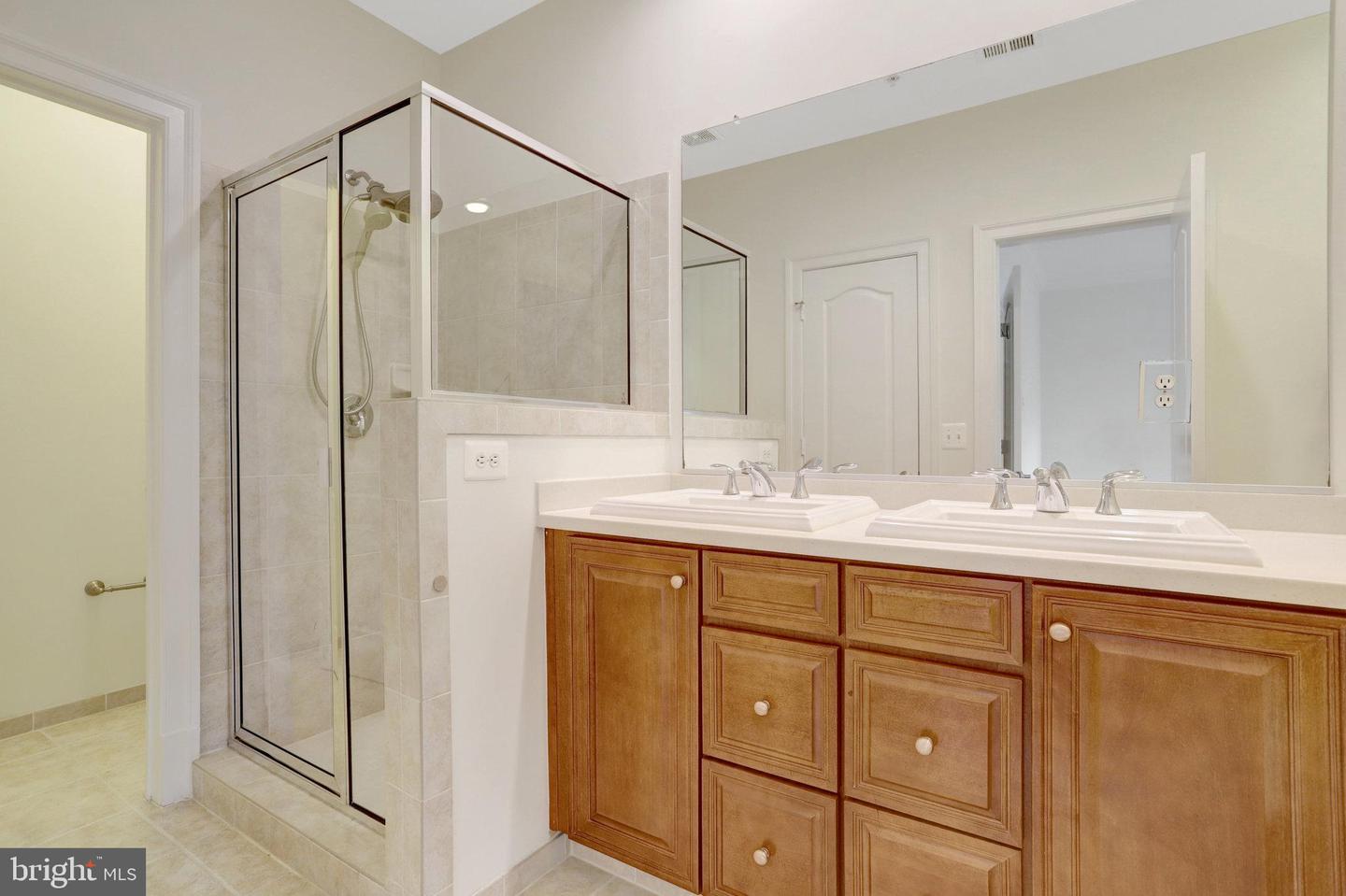 1852 CARPENTER RD, ALEXANDRIA, Virginia 22314, 3 Bedrooms Bedrooms, ,3 BathroomsBathrooms,Residential,For sale,1852 CARPENTER RD,VAAX2048972 MLS # VAAX2048972