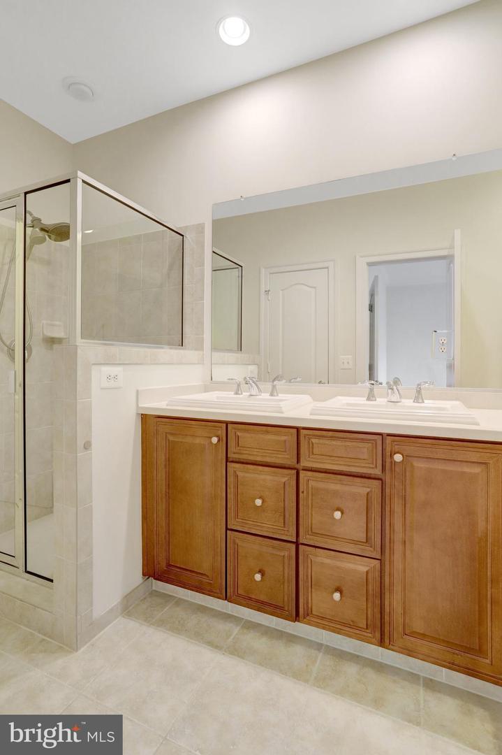 1852 CARPENTER RD, ALEXANDRIA, Virginia 22314, 3 Bedrooms Bedrooms, ,3 BathroomsBathrooms,Residential,For sale,1852 CARPENTER RD,VAAX2048972 MLS # VAAX2048972