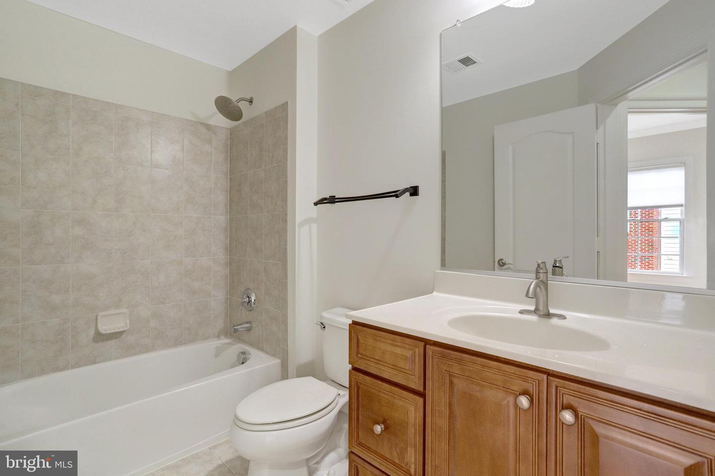 1852 CARPENTER RD, ALEXANDRIA, Virginia 22314, 3 Bedrooms Bedrooms, ,3 BathroomsBathrooms,Residential,For sale,1852 CARPENTER RD,VAAX2048972 MLS # VAAX2048972