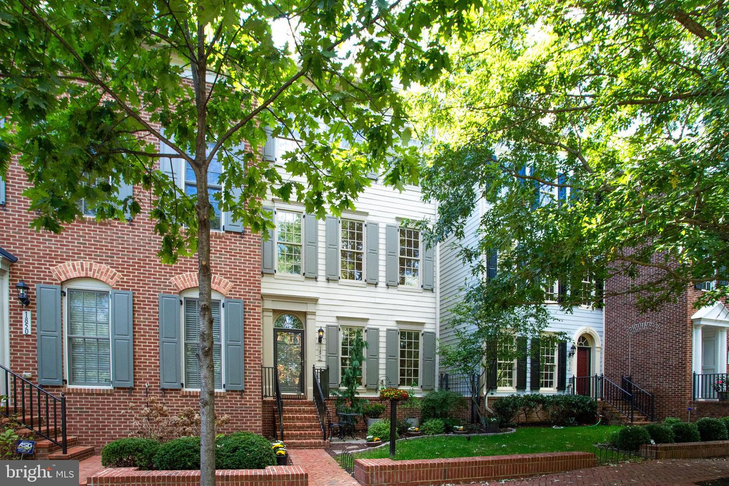 1852 CARPENTER RD, ALEXANDRIA, Virginia 22314, 3 Bedrooms Bedrooms, ,3 BathroomsBathrooms,Residential,For sale,1852 CARPENTER RD,VAAX2048972 MLS # VAAX2048972