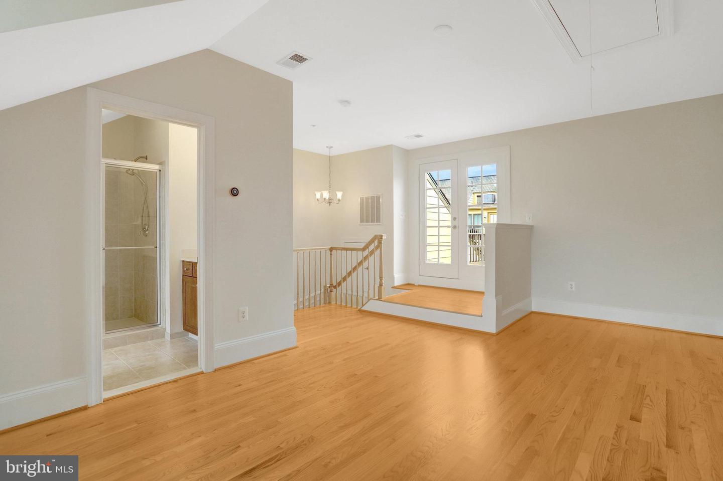 1852 CARPENTER RD, ALEXANDRIA, Virginia 22314, 3 Bedrooms Bedrooms, ,3 BathroomsBathrooms,Residential,For sale,1852 CARPENTER RD,VAAX2048972 MLS # VAAX2048972