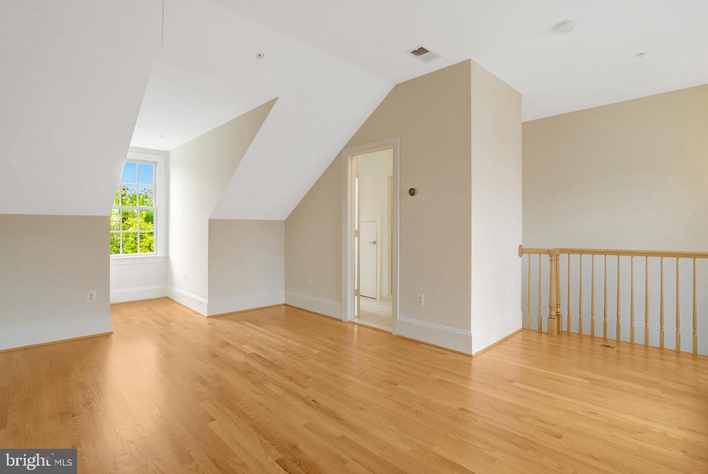 1852 CARPENTER RD, ALEXANDRIA, Virginia 22314, 3 Bedrooms Bedrooms, ,3 BathroomsBathrooms,Residential,For sale,1852 CARPENTER RD,VAAX2048972 MLS # VAAX2048972