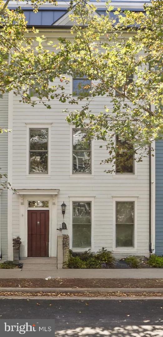 828 MADISON ST, ALEXANDRIA, Virginia 22314, 3 Bedrooms Bedrooms, ,3 BathroomsBathrooms,Residential,For sale,828 MADISON ST,VAAX2049030 MLS # VAAX2049030
