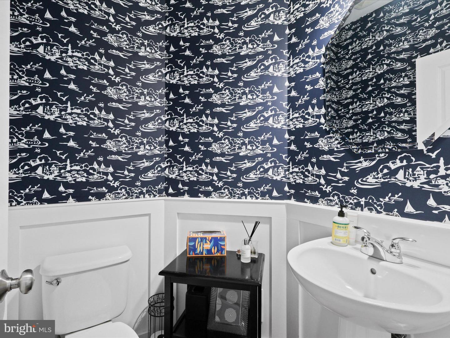 828 MADISON ST, ALEXANDRIA, Virginia 22314, 3 Bedrooms Bedrooms, ,3 BathroomsBathrooms,Residential,For sale,828 MADISON ST,VAAX2049030 MLS # VAAX2049030