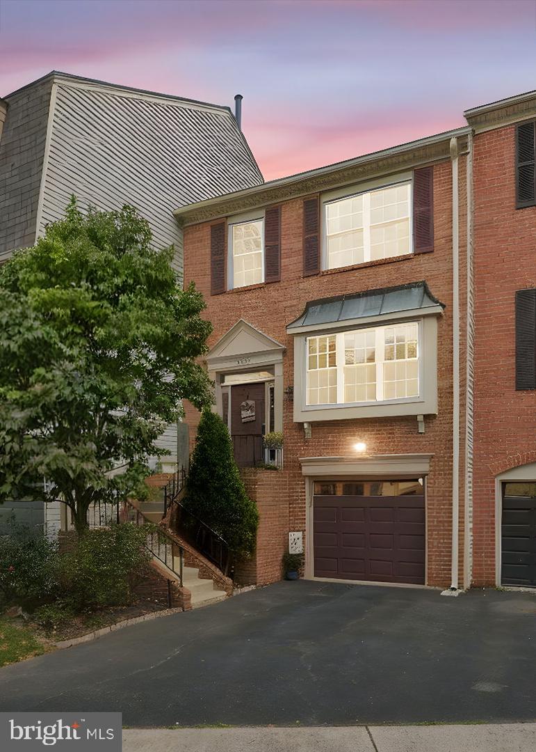 44094 GALA CIR, ASHBURN, Virginia 20147, 3 Bedrooms Bedrooms, ,2 BathroomsBathrooms,Residential,For sale,44094 GALA CIR,VALO2105498 MLS # VALO2105498