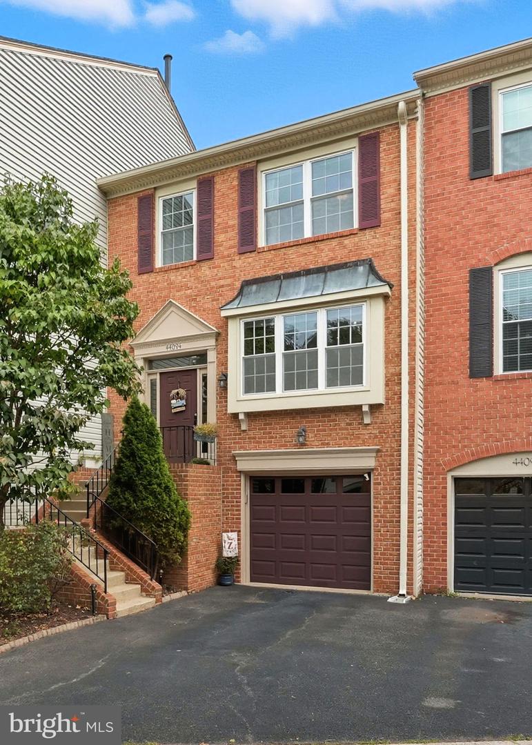 44094 GALA CIR, ASHBURN, Virginia 20147, 3 Bedrooms Bedrooms, ,2 BathroomsBathrooms,Residential,For sale,44094 GALA CIR,VALO2105498 MLS # VALO2105498