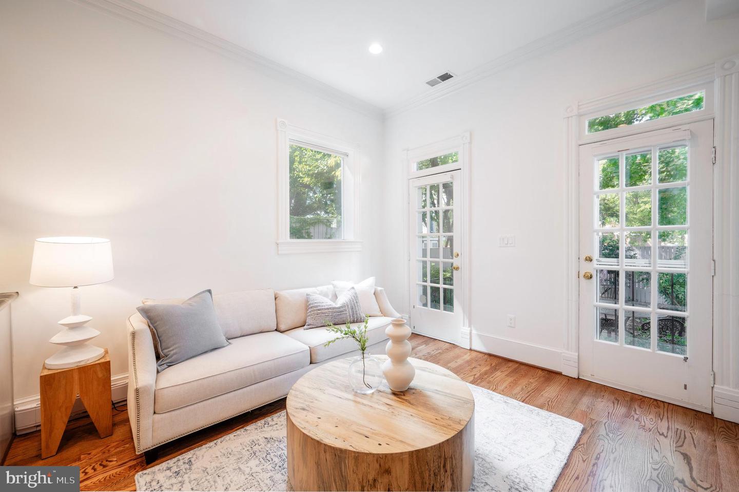 332 N COLUMBUS ST, ALEXANDRIA, Virginia 22314, 3 Bedrooms Bedrooms, ,2 BathroomsBathrooms,Residential,For sale,332 N COLUMBUS ST,VAAX2049164 MLS # VAAX2049164
