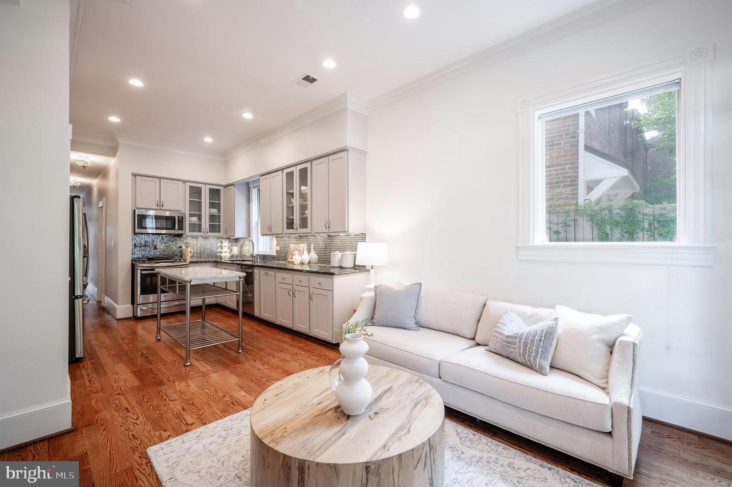 332 N COLUMBUS ST, ALEXANDRIA, Virginia 22314, 3 Bedrooms Bedrooms, ,2 BathroomsBathrooms,Residential,For sale,332 N COLUMBUS ST,VAAX2049164 MLS # VAAX2049164