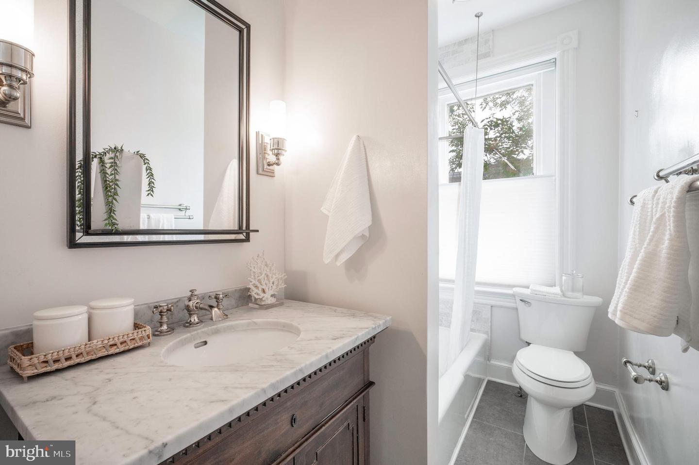332 N COLUMBUS ST, ALEXANDRIA, Virginia 22314, 3 Bedrooms Bedrooms, ,2 BathroomsBathrooms,Residential,For sale,332 N COLUMBUS ST,VAAX2049164 MLS # VAAX2049164