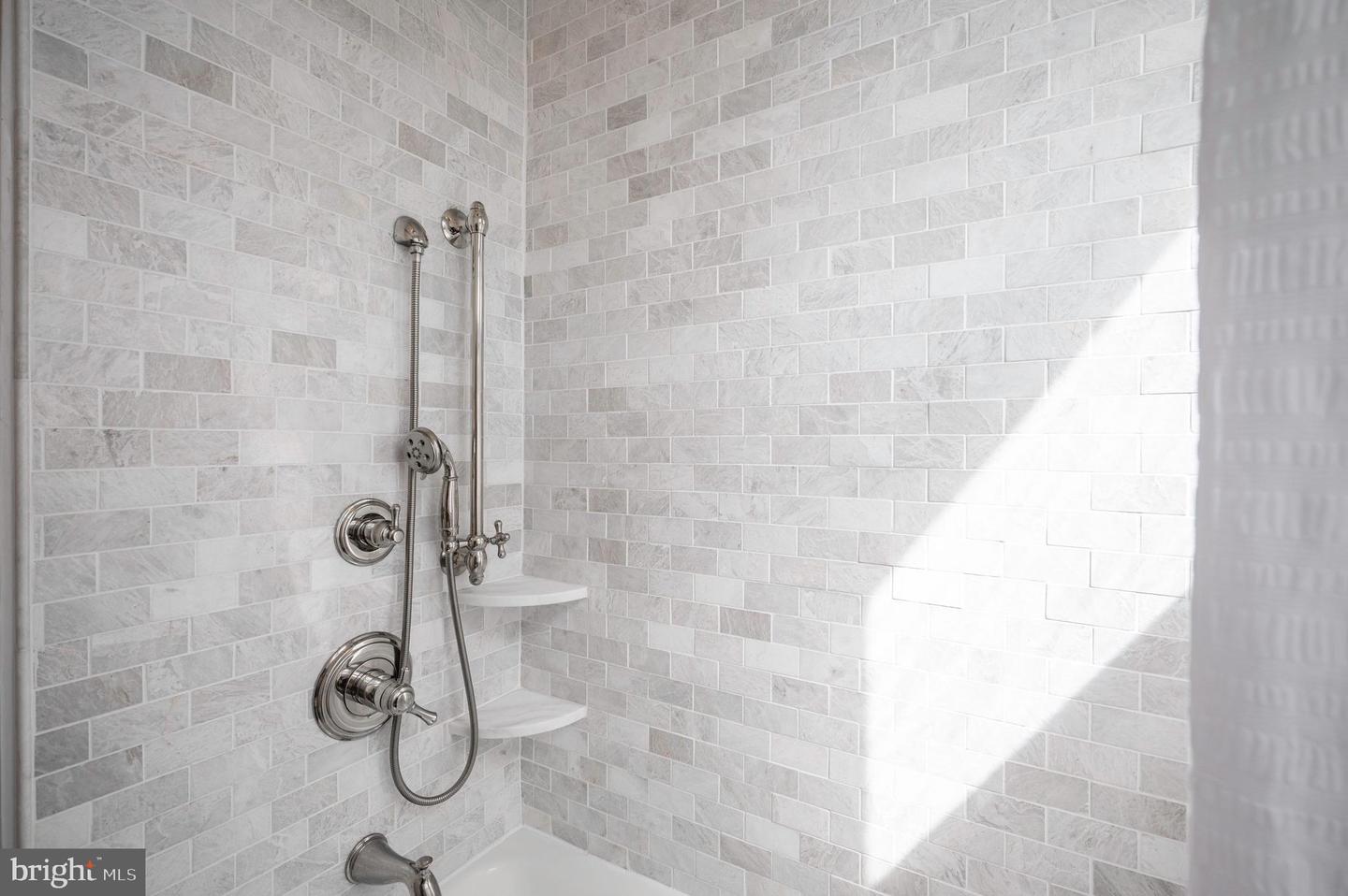 332 N COLUMBUS ST, ALEXANDRIA, Virginia 22314, 3 Bedrooms Bedrooms, ,2 BathroomsBathrooms,Residential,For sale,332 N COLUMBUS ST,VAAX2049164 MLS # VAAX2049164