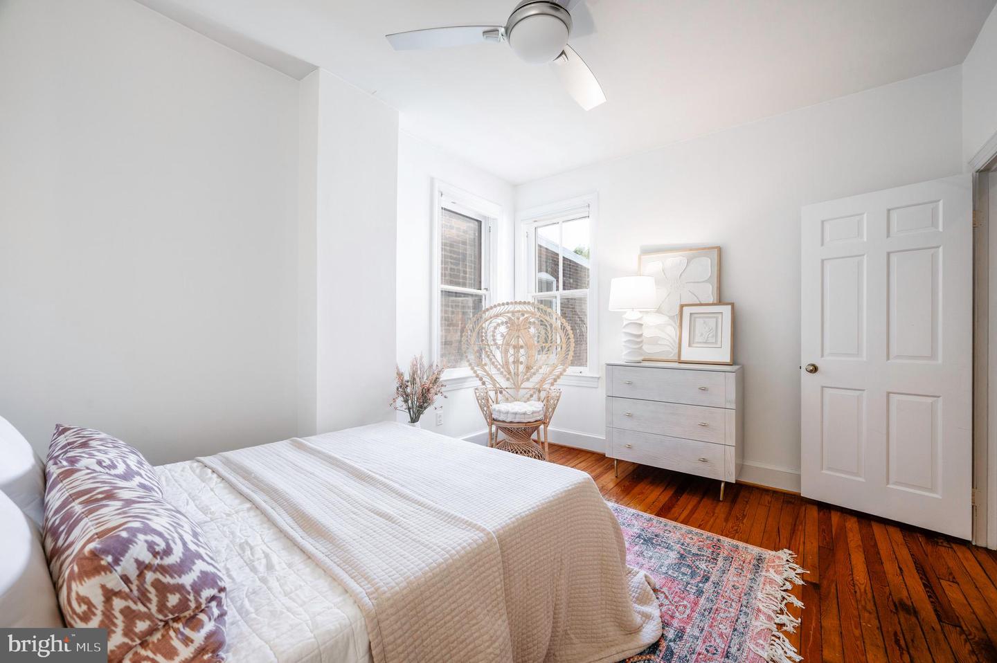 332 N COLUMBUS ST, ALEXANDRIA, Virginia 22314, 3 Bedrooms Bedrooms, ,2 BathroomsBathrooms,Residential,For sale,332 N COLUMBUS ST,VAAX2049164 MLS # VAAX2049164