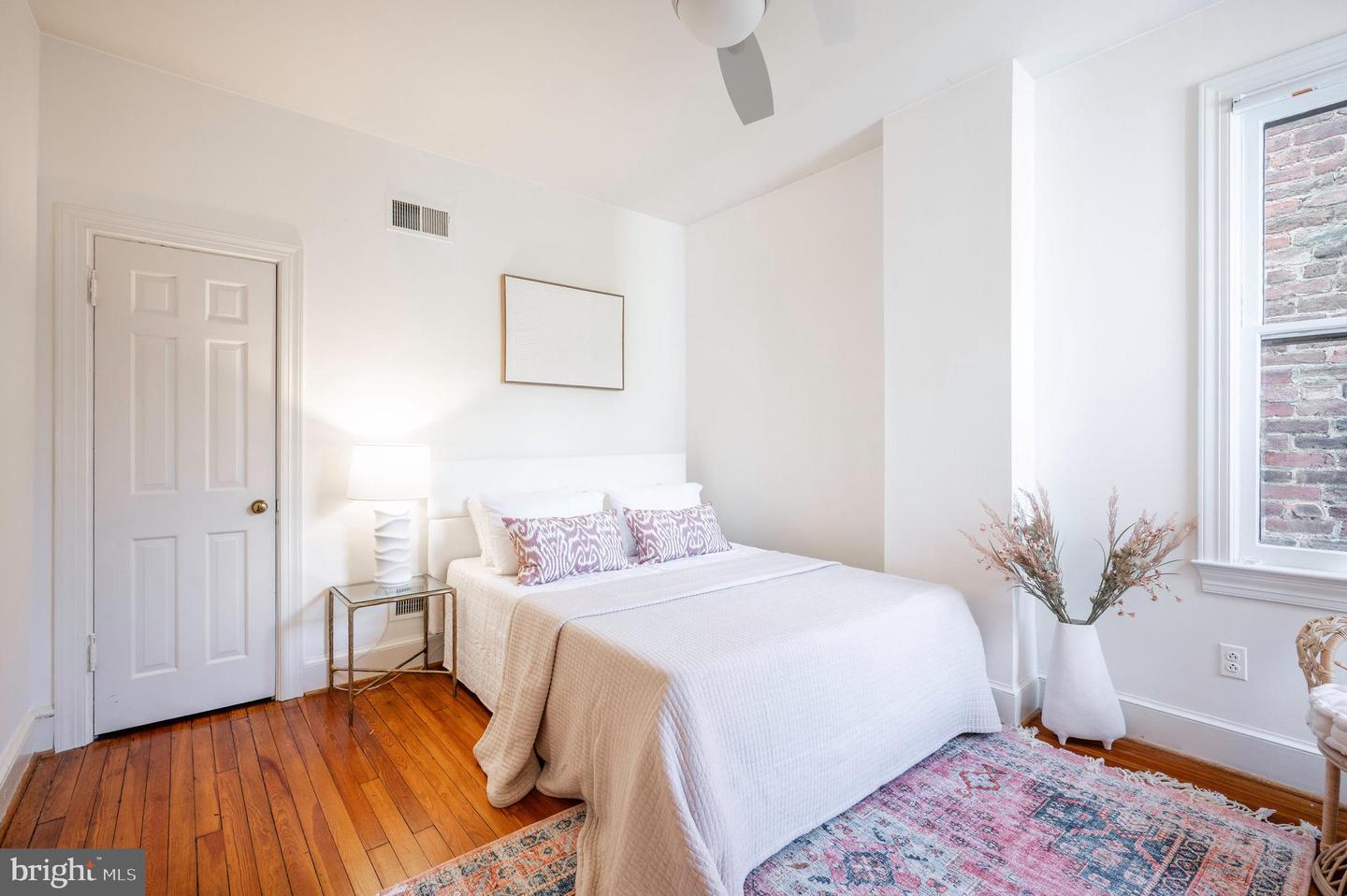 332 N COLUMBUS ST, ALEXANDRIA, Virginia 22314, 3 Bedrooms Bedrooms, ,2 BathroomsBathrooms,Residential,For sale,332 N COLUMBUS ST,VAAX2049164 MLS # VAAX2049164