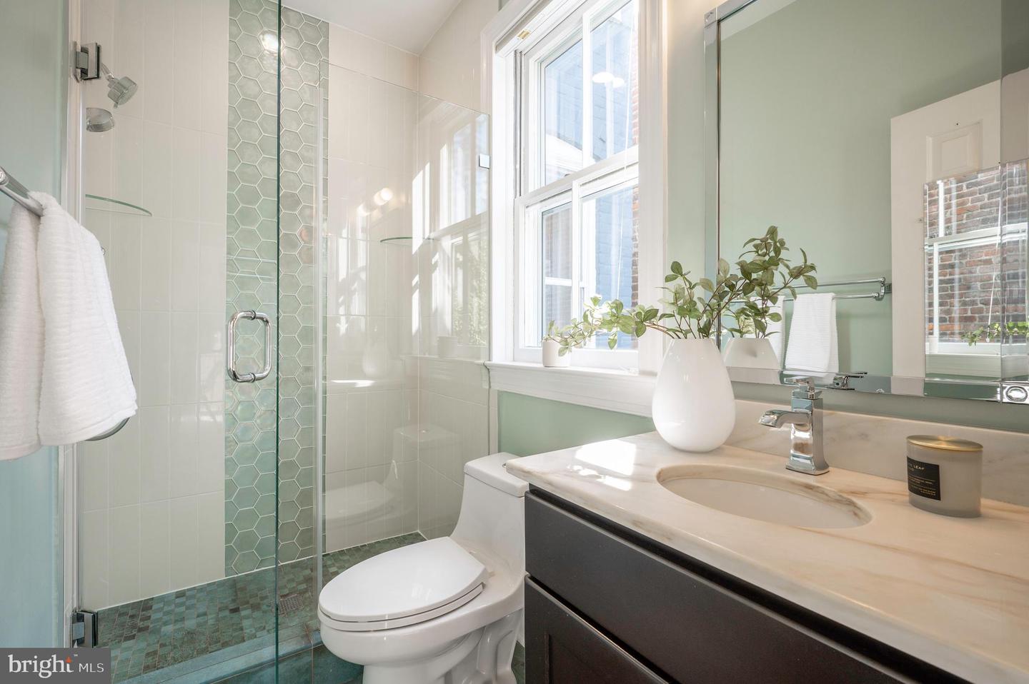 332 N COLUMBUS ST, ALEXANDRIA, Virginia 22314, 3 Bedrooms Bedrooms, ,2 BathroomsBathrooms,Residential,For sale,332 N COLUMBUS ST,VAAX2049164 MLS # VAAX2049164