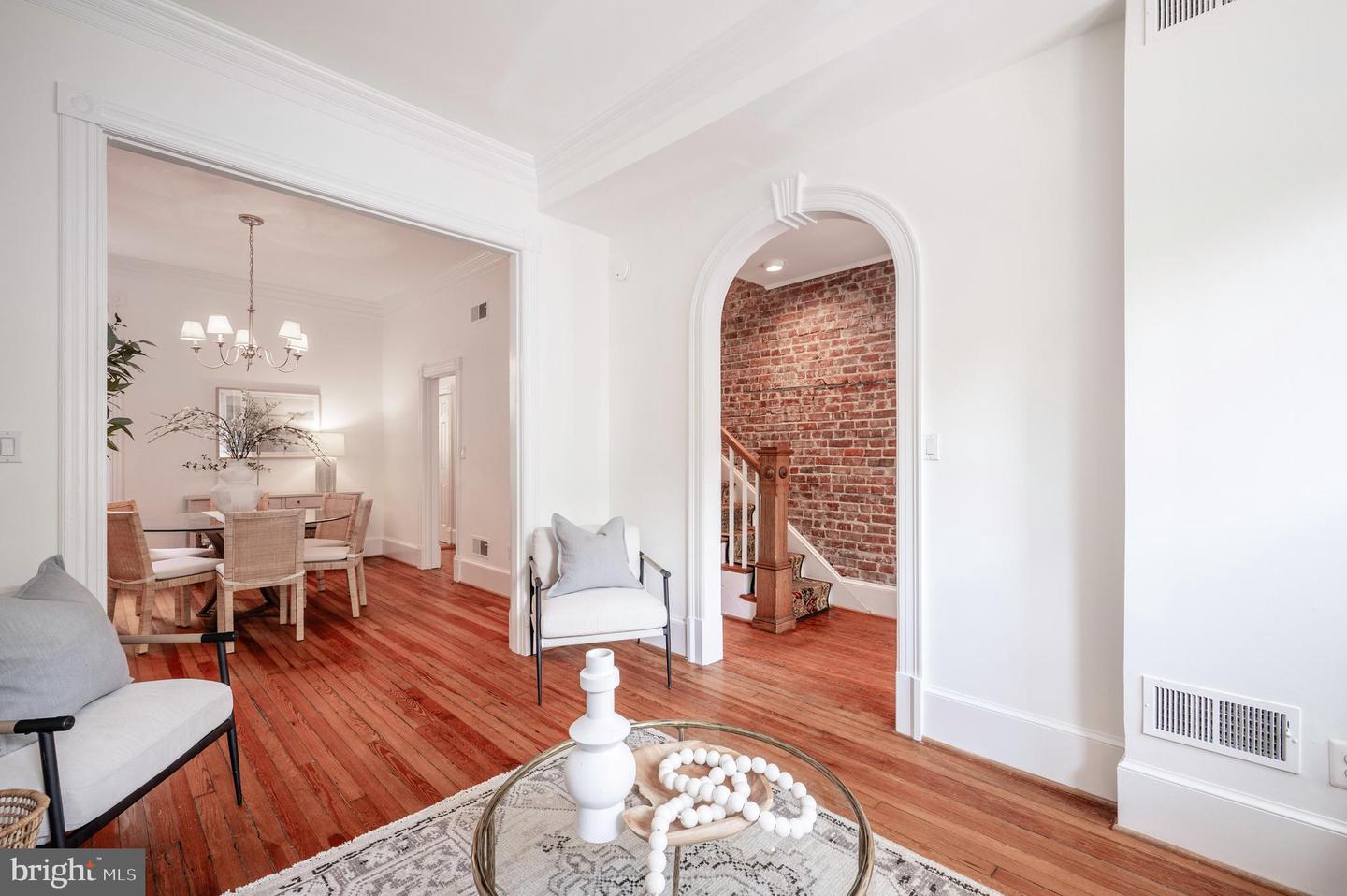332 N COLUMBUS ST, ALEXANDRIA, Virginia 22314, 3 Bedrooms Bedrooms, ,2 BathroomsBathrooms,Residential,For sale,332 N COLUMBUS ST,VAAX2049164 MLS # VAAX2049164